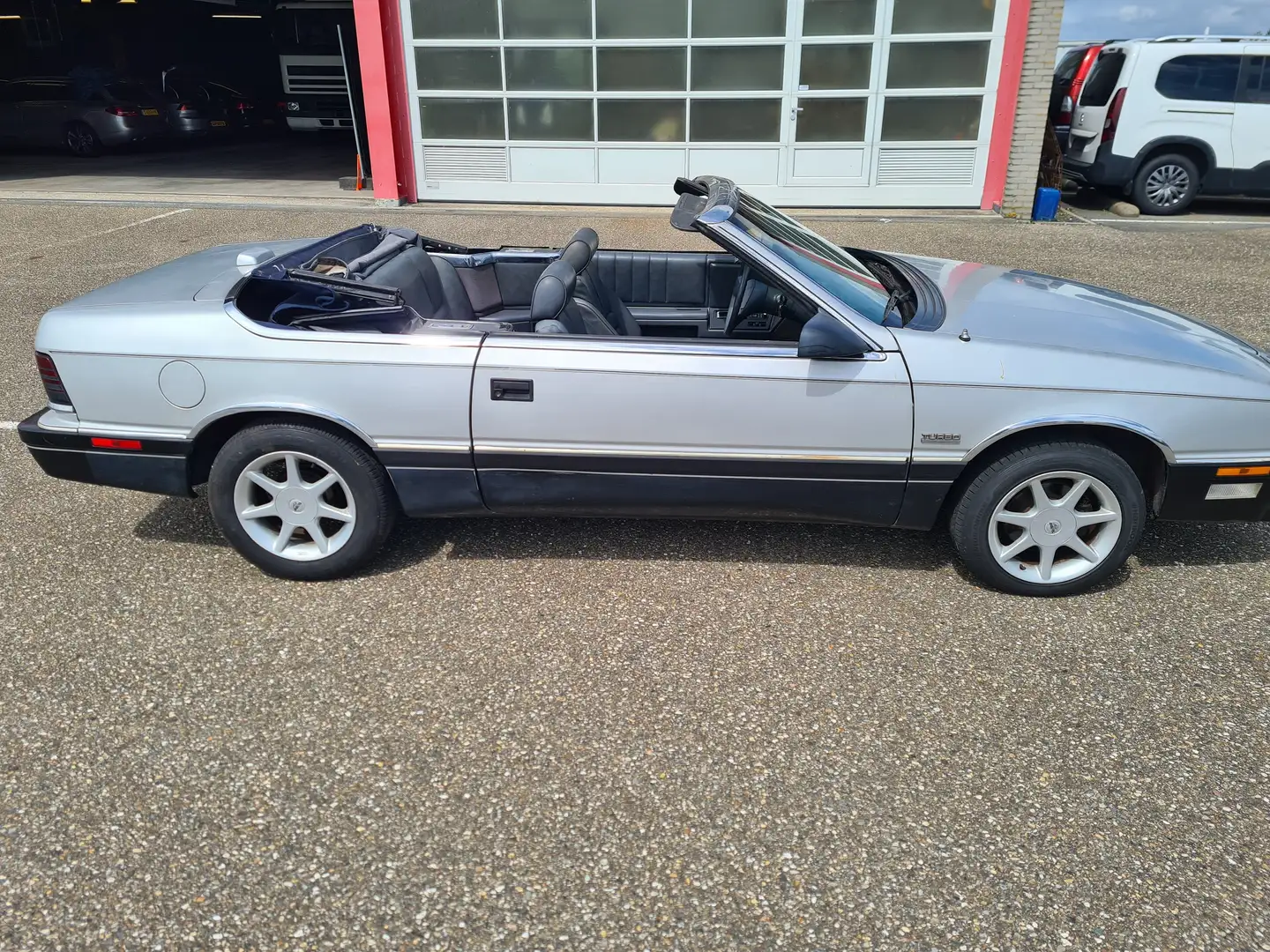 Chrysler Le Baron Cabriolet Zilver - 1