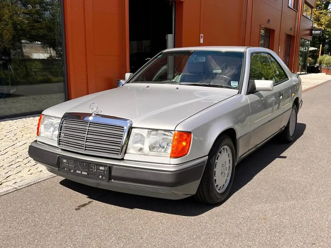 Mercedes-Benz CE 300, foto 1