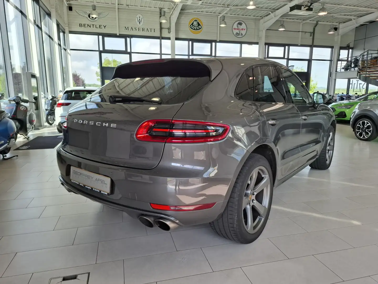 Porsche Macan 3.0 S BOSE PANO CUIR NAVI siva - 2