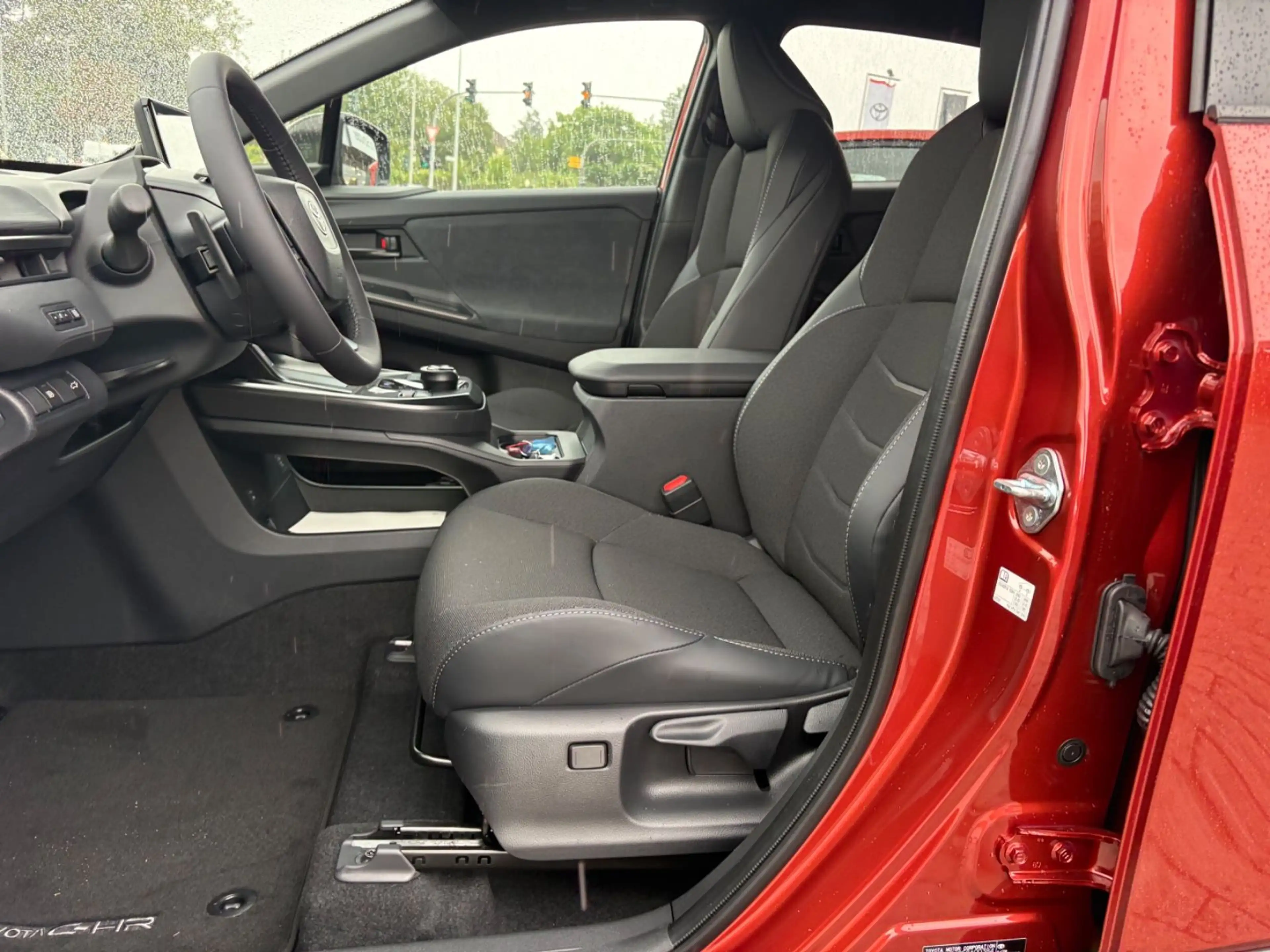 Toyota C-HR +  Teamplayer **SOFORT** — photo 8