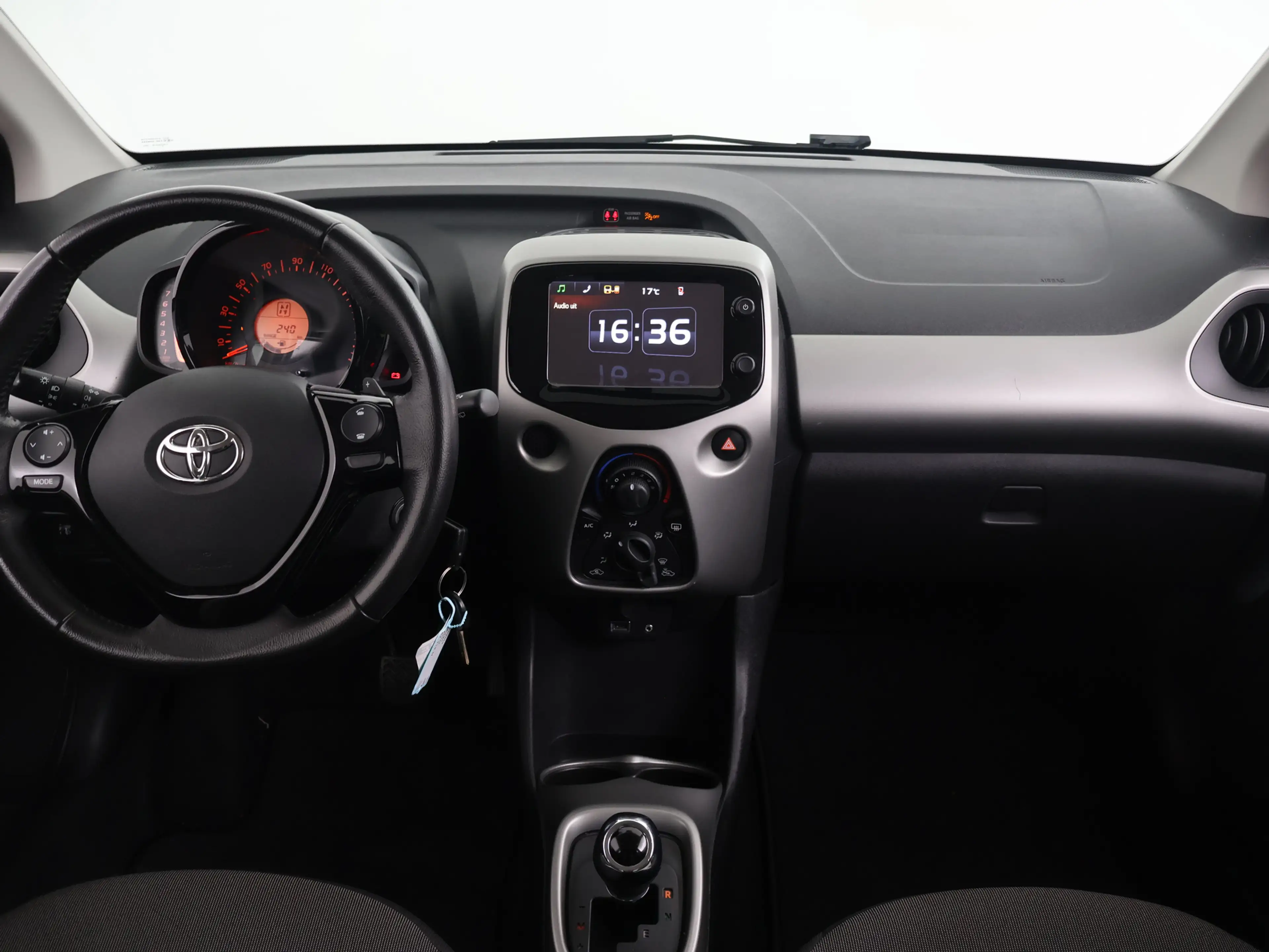 Toyota Aygo 1.0 VVT-i x-play Automaat | Airco | Achteruitrijca — photo 4