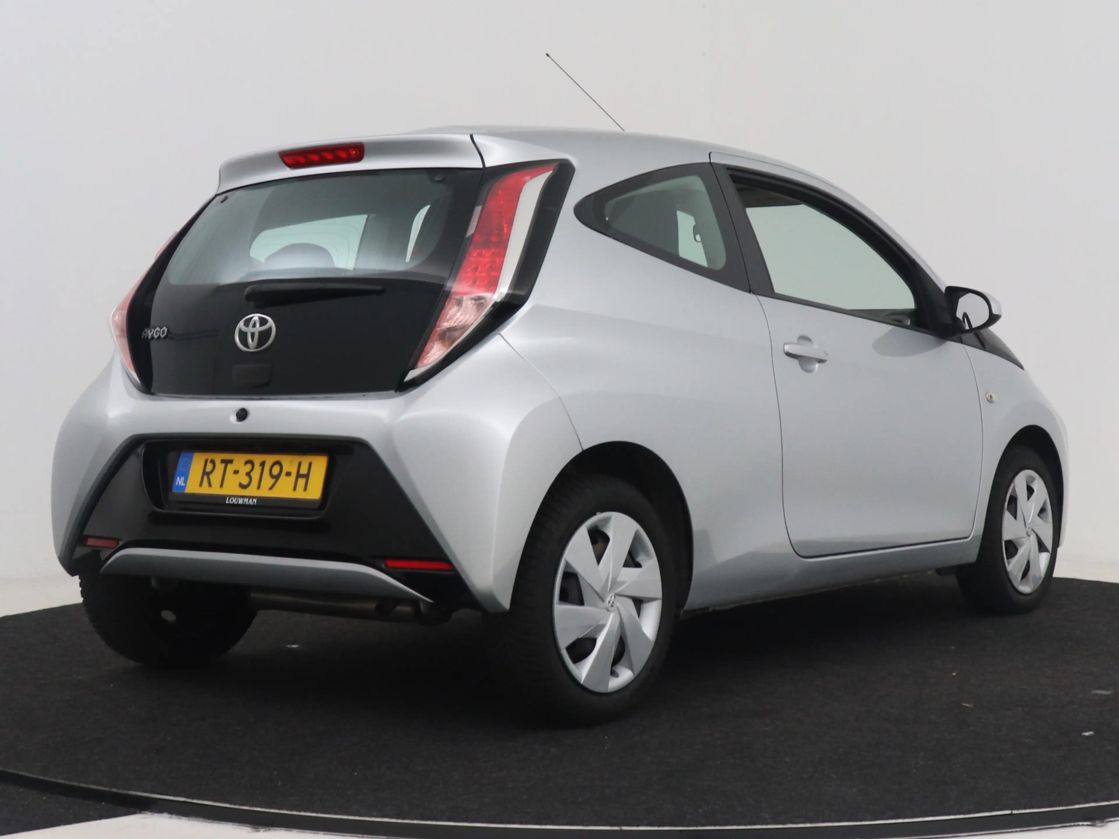 Toyota Aygo 1.0 VVT-i x-play Automaat | Airco | Achteruitrijca — photo 2