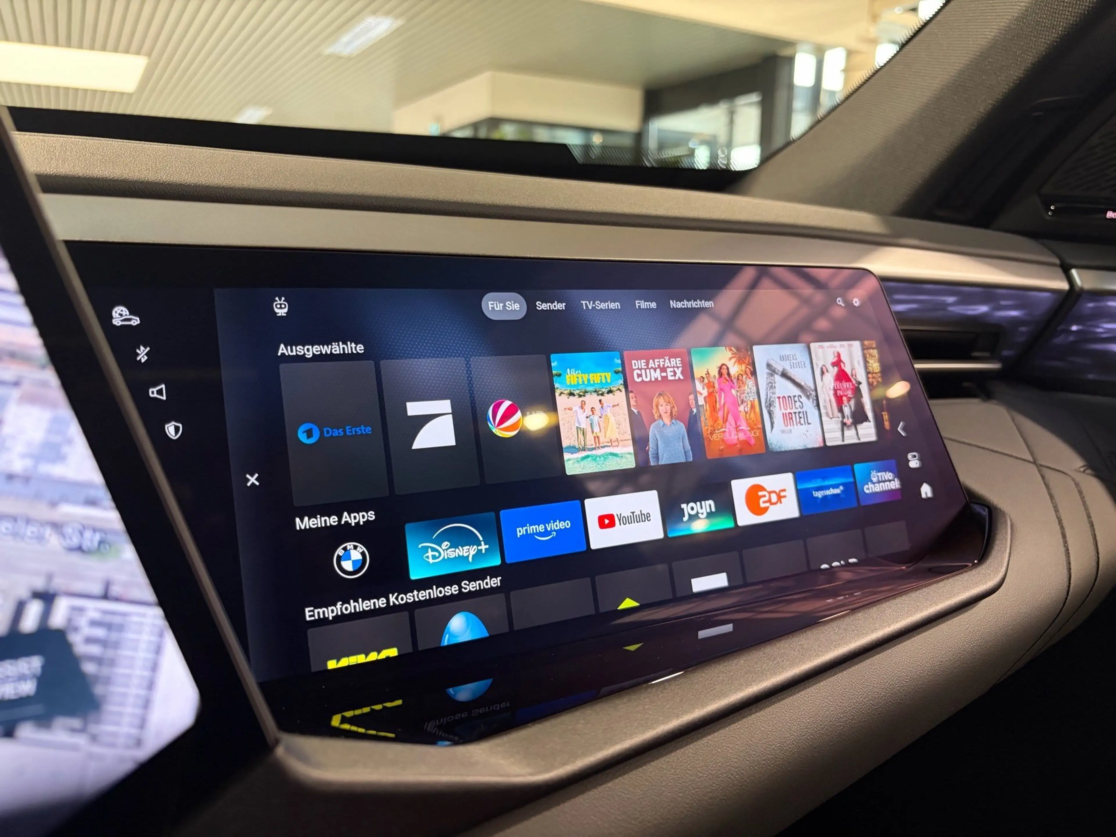 BMW X5 40d xDrive M SportPro 22"B&W AHK 360° Luft Screen — photo 12