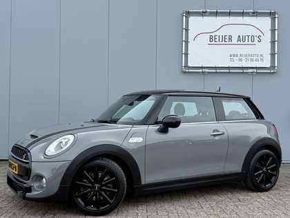 MINI Cooper S Mini 2.0 Chili Serious Business Navigatie/LED/17in