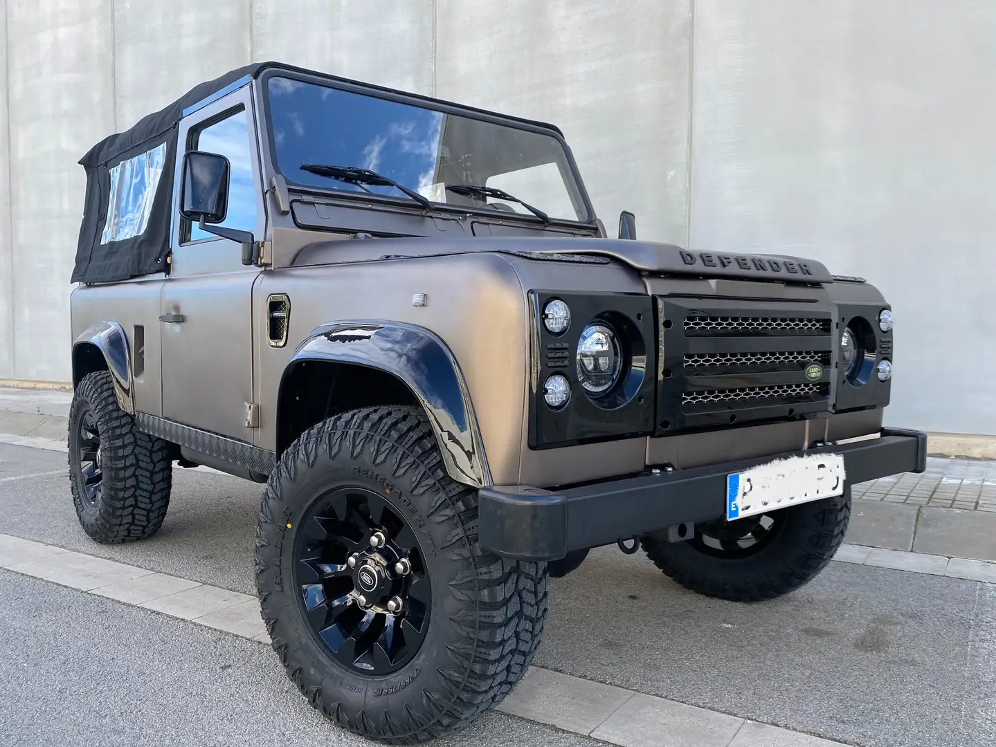 Land Rover Defender Defender 90 TDI SOFTOP RESTORED Bronz - 1