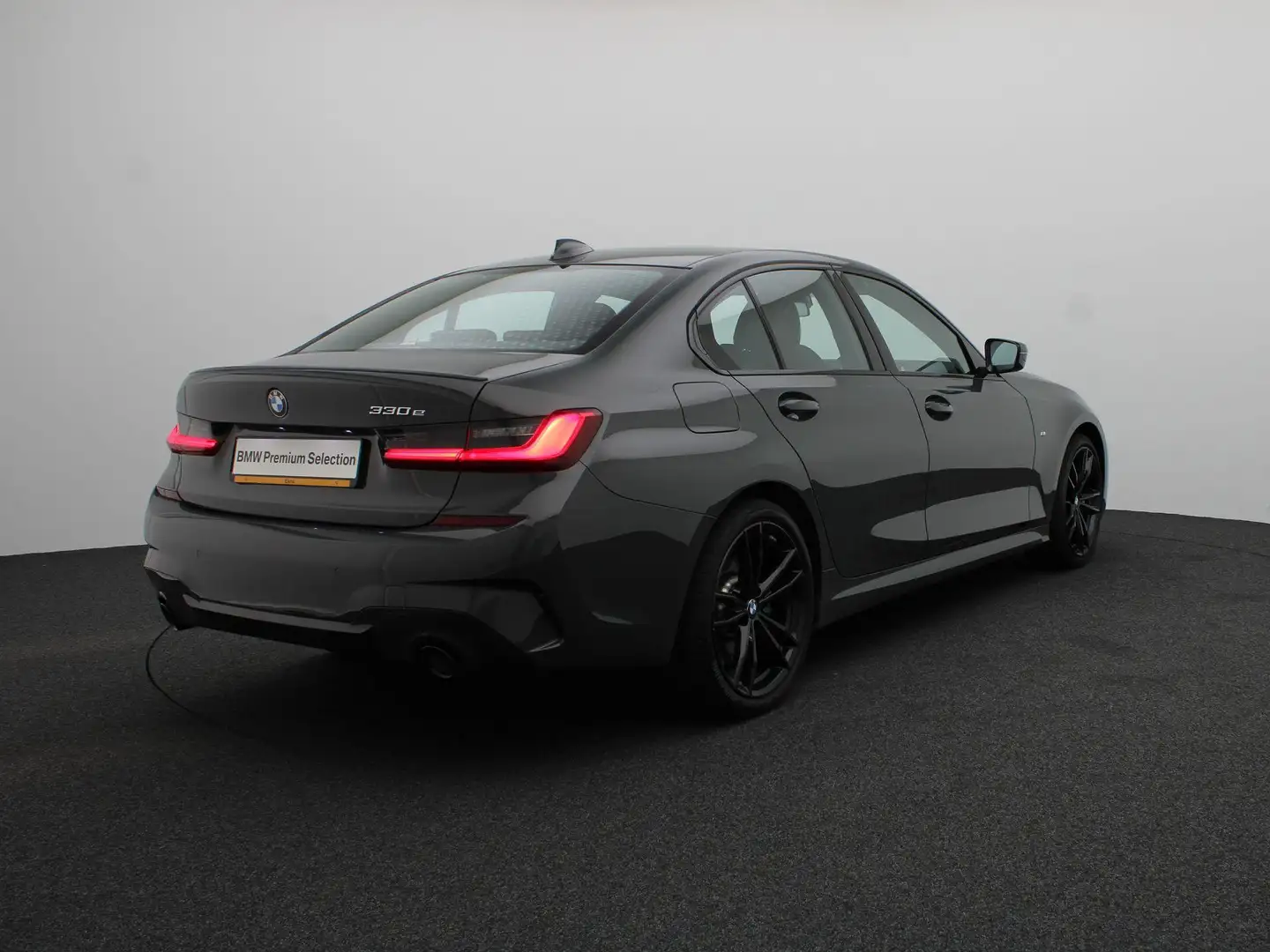 BMW 330 3 Serie Sedan 330e High Executive | M Sportpakket Gris - 2