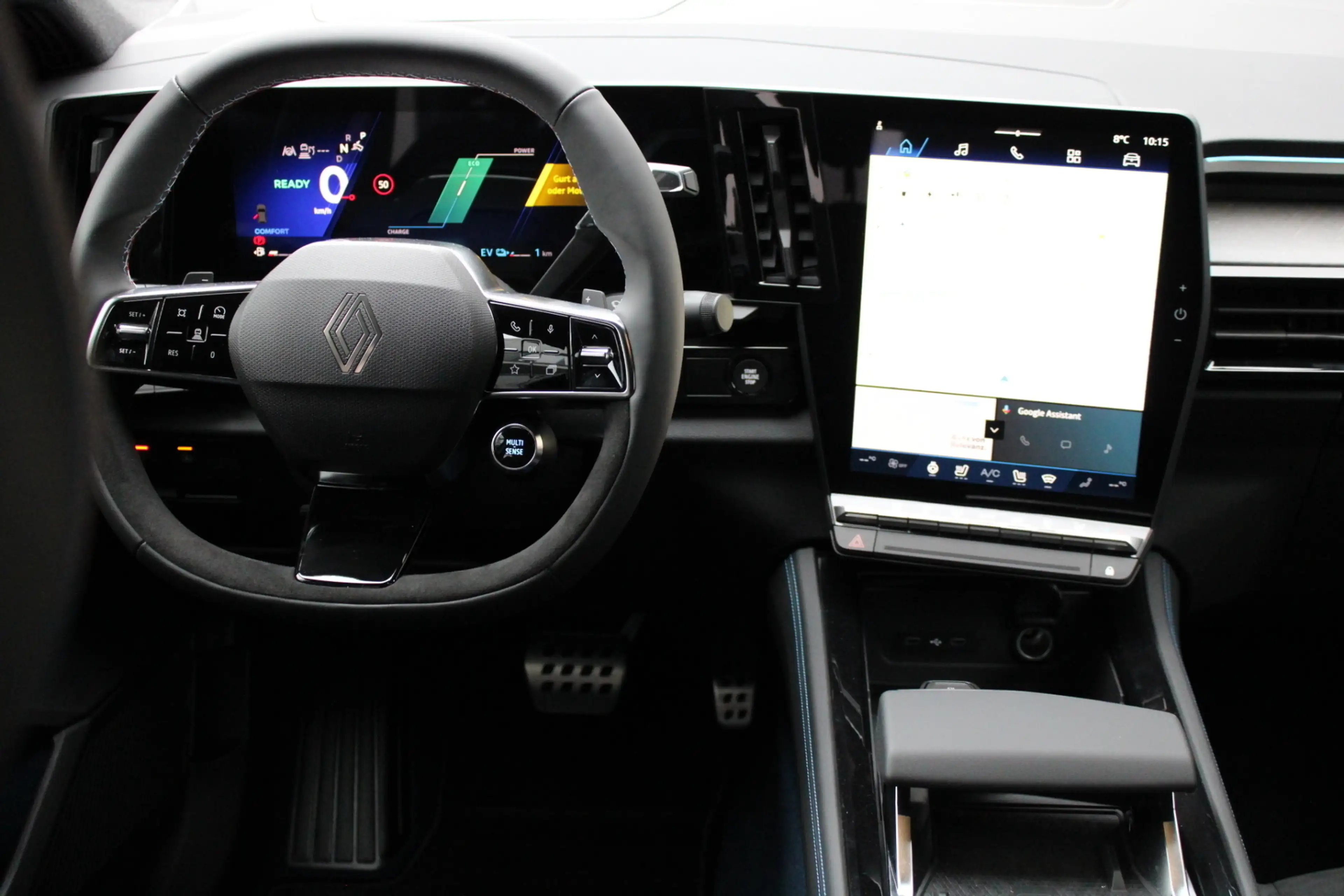 Renault Rafale Atelier Alpine Plug-in Hybrid 300 4x4 — photo 12