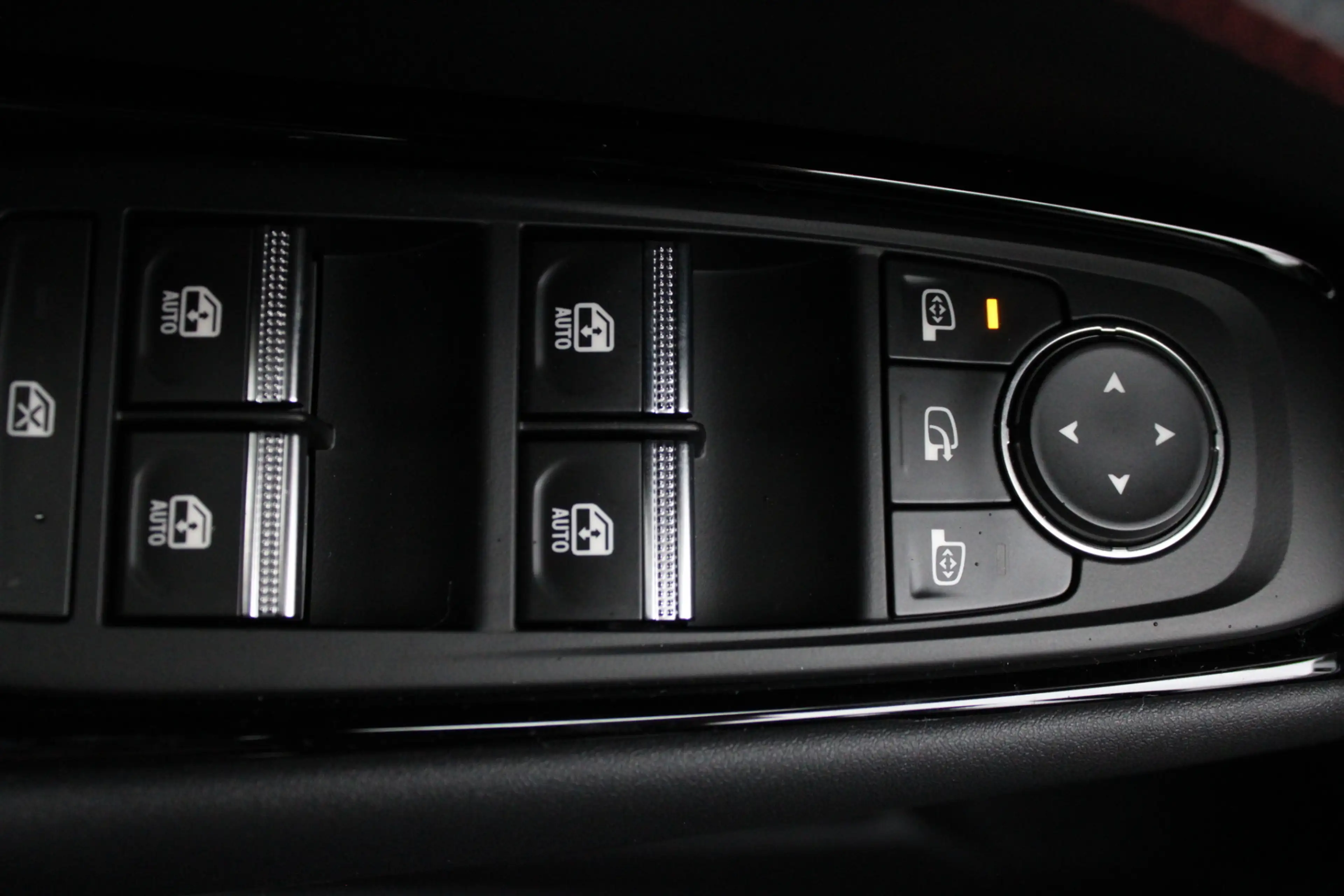 Renault Rafale Atelier Alpine Plug-in Hybrid 300 4x4 — photo 11