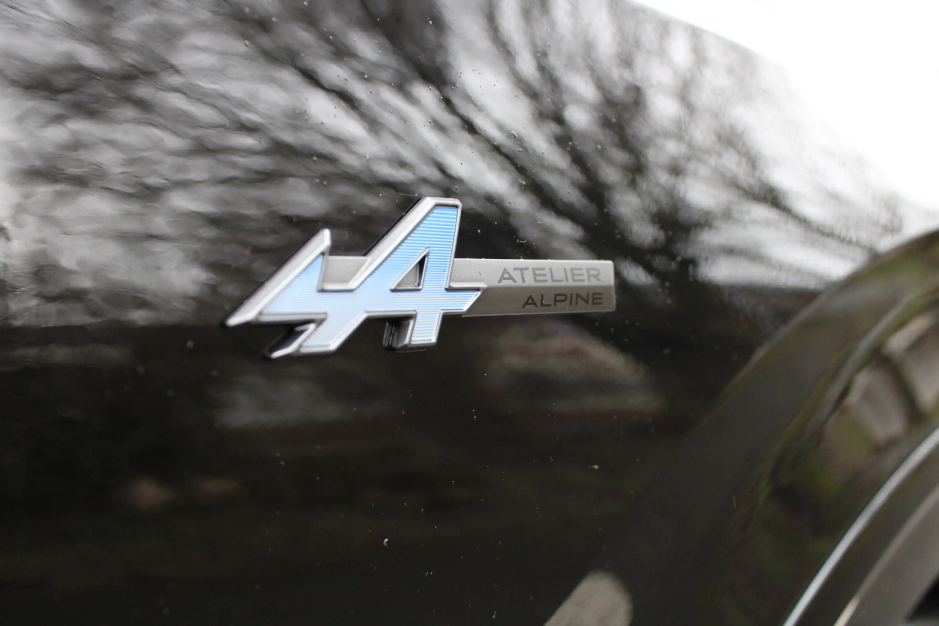 Renault Rafale Atelier Alpine Plug-in Hybrid 300 4x4 — photo 8