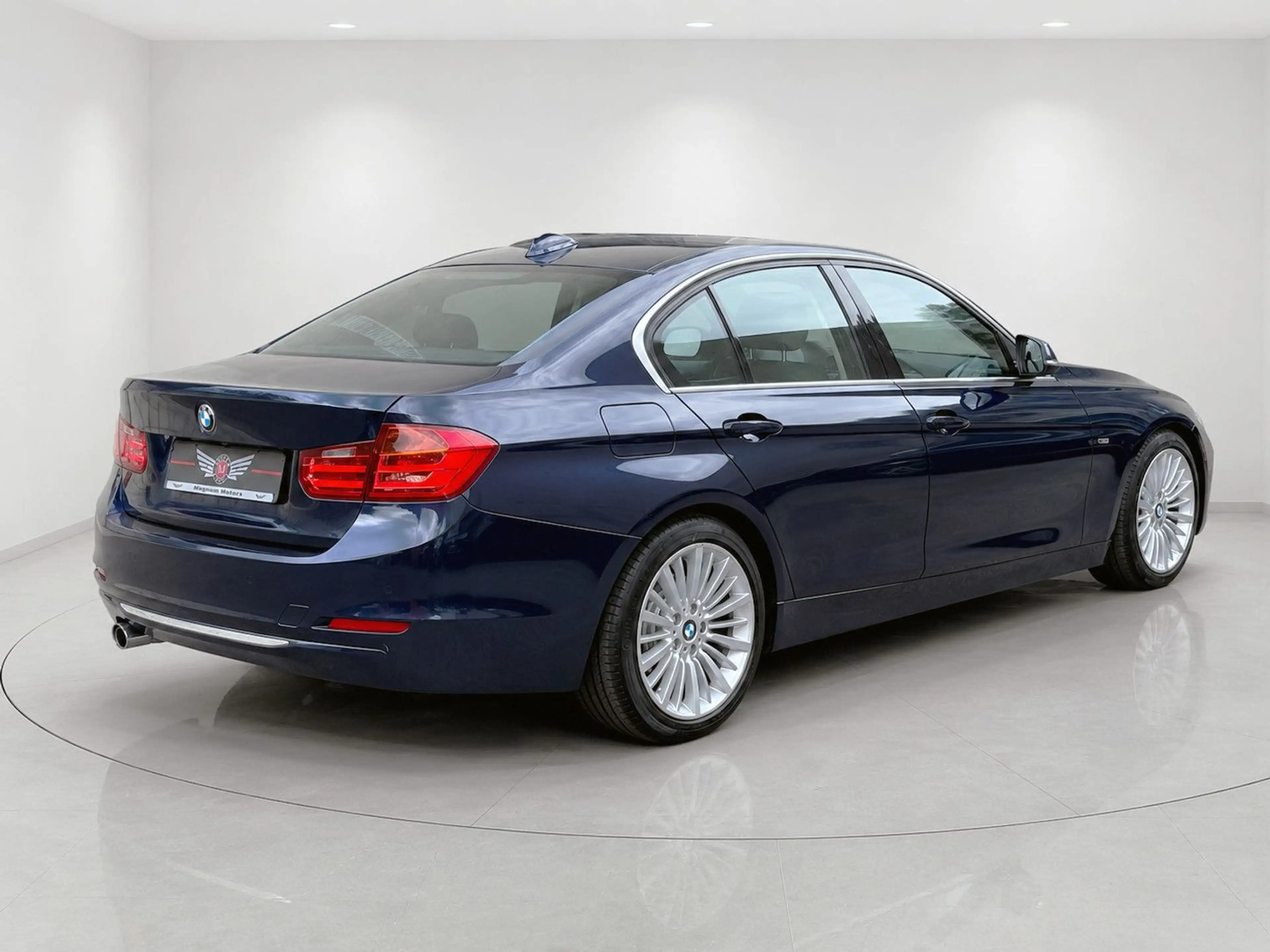 BMW 328 i LUXURY SPORT *Aut.*Leder*R-Cam*Schiebed.* — photo 5