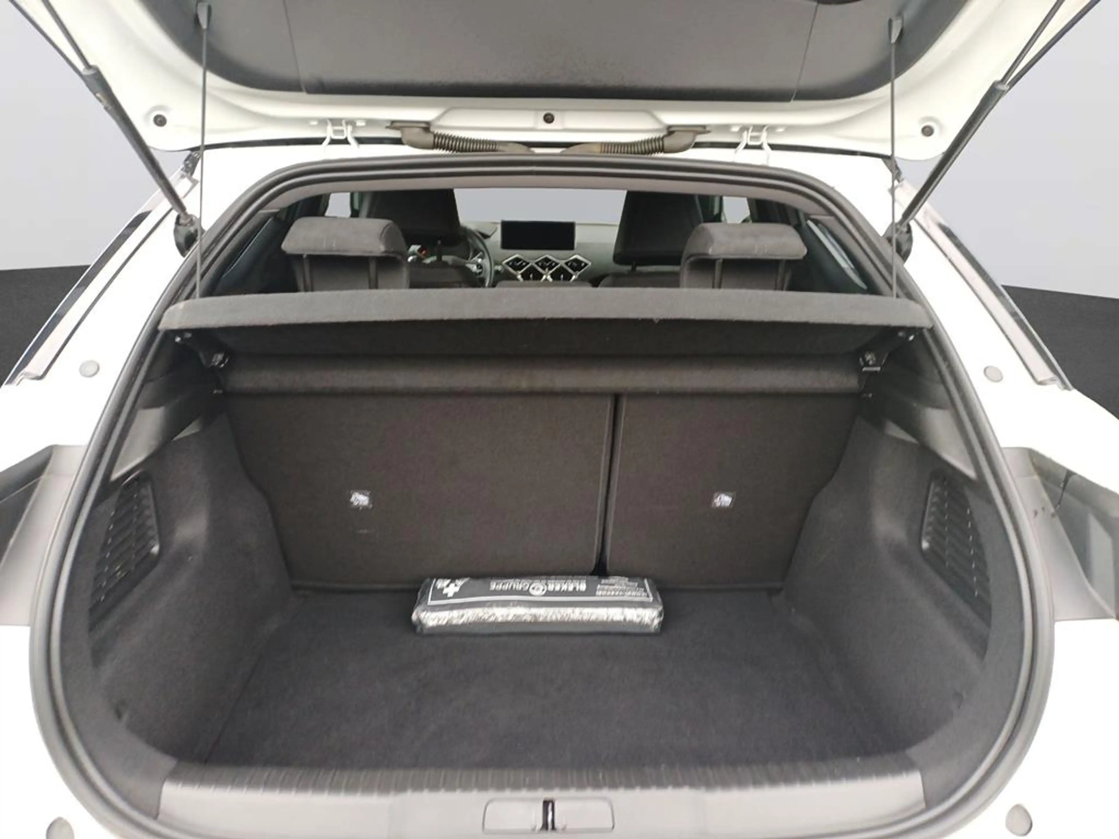 DS Automobiles DS 3 Crossback Performance Line + — photo 9