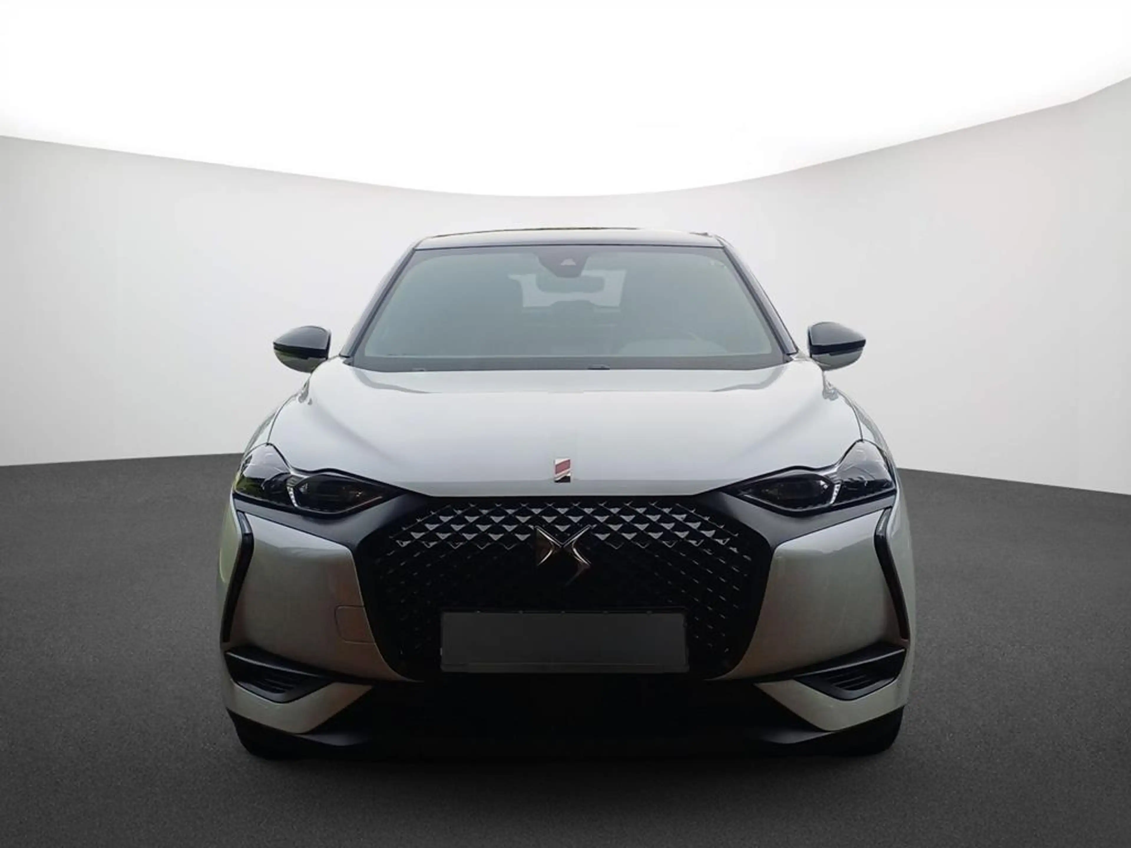 DS Automobiles DS 3 Crossback Performance Line + — photo 3