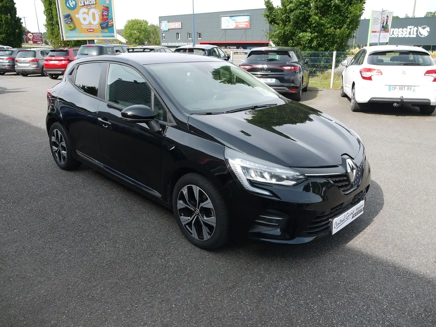 Renault Clio 1.6 E-TECH HYBRIDE 145CH EVOLUTION Noir - 1