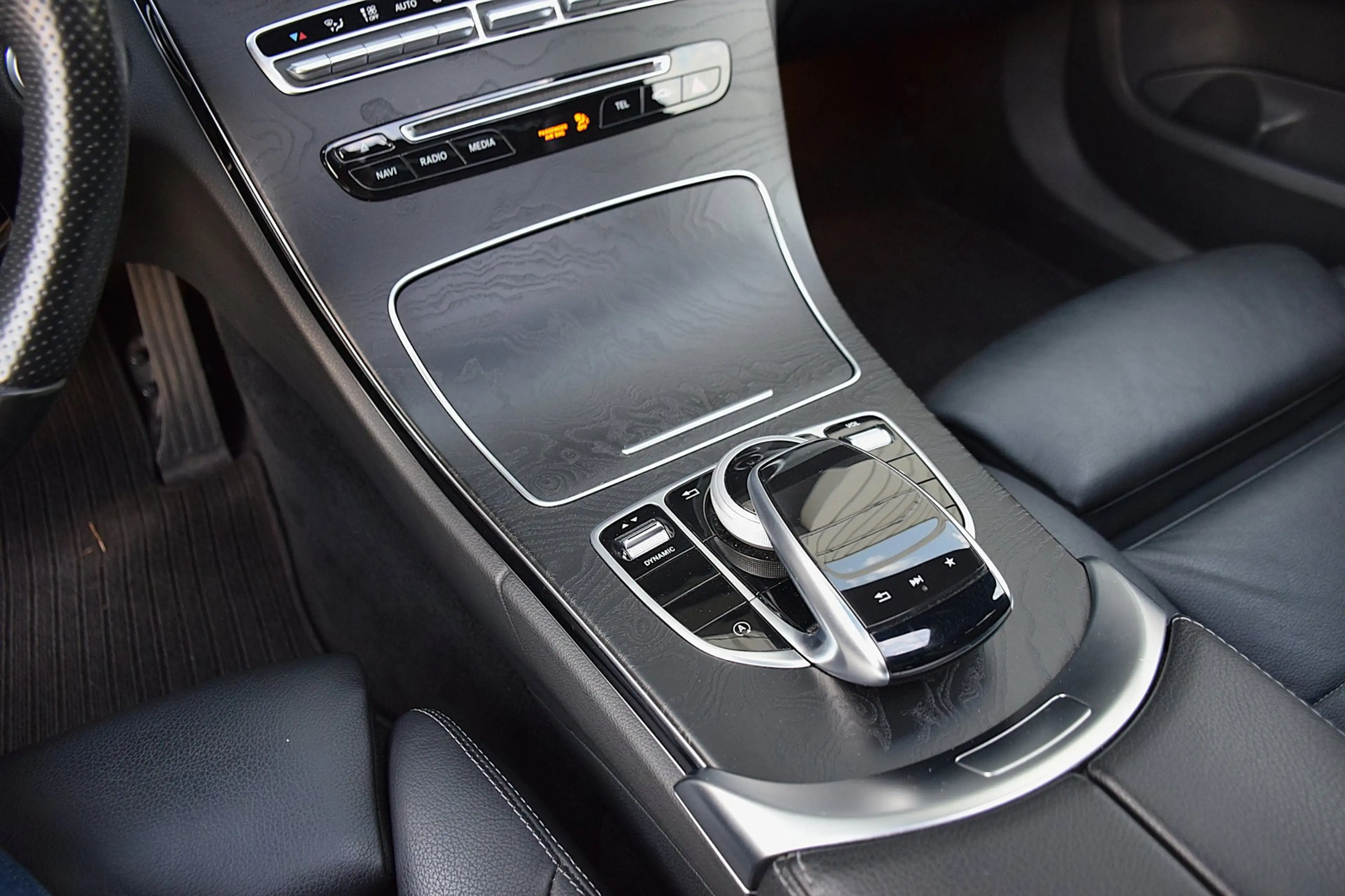 Mercedes-Benz C 180 Estate AMG Pakket*Pano*360Cam*Burmester*Elec stoel — photo 21