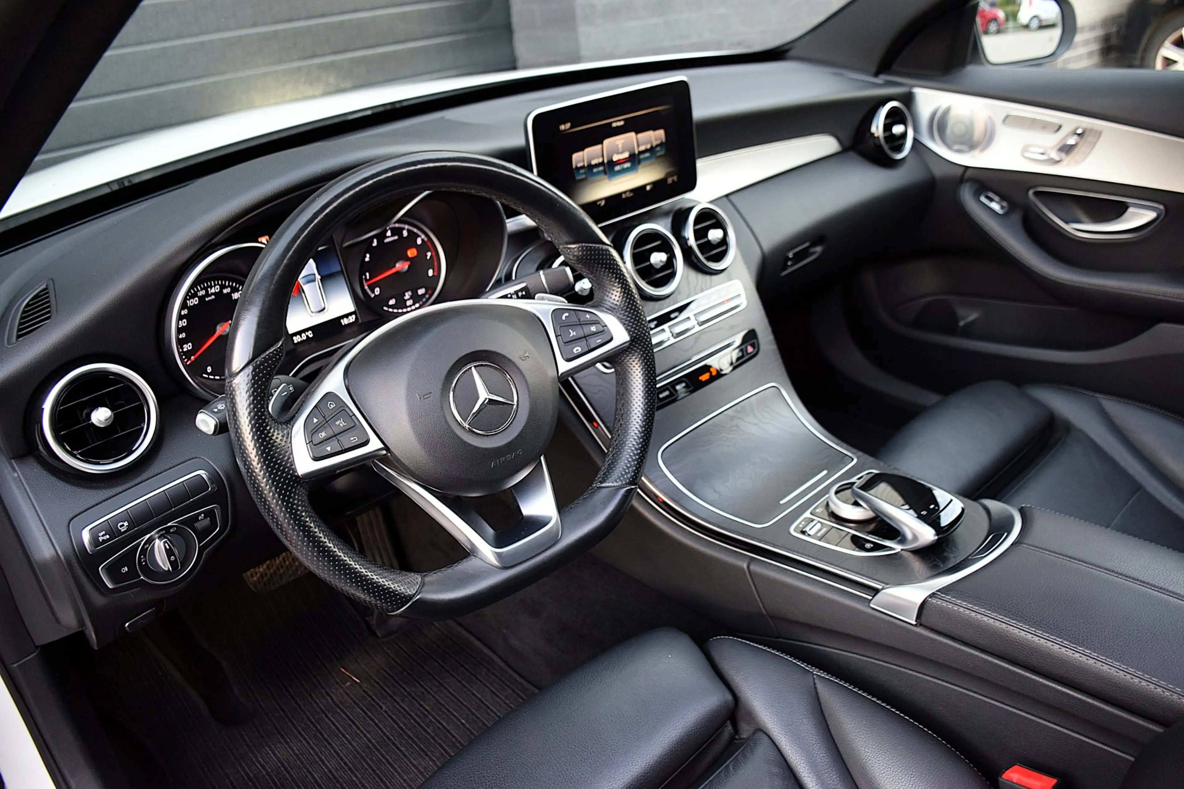 Mercedes-Benz C 180 Estate AMG Pakket*Pano*360Cam*Burmester*Elec stoel — photo 17