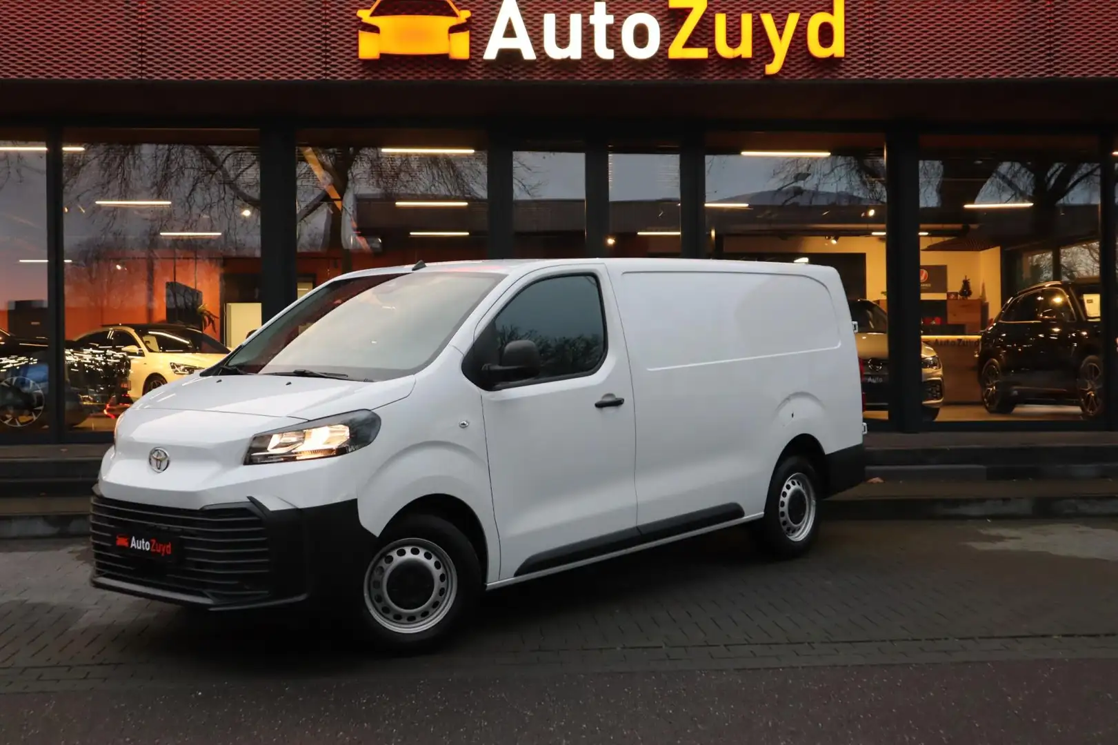 Toyota Proace Long Worker 2.0 D-4D Challenger Nieuwe Long Worker Wit - 1