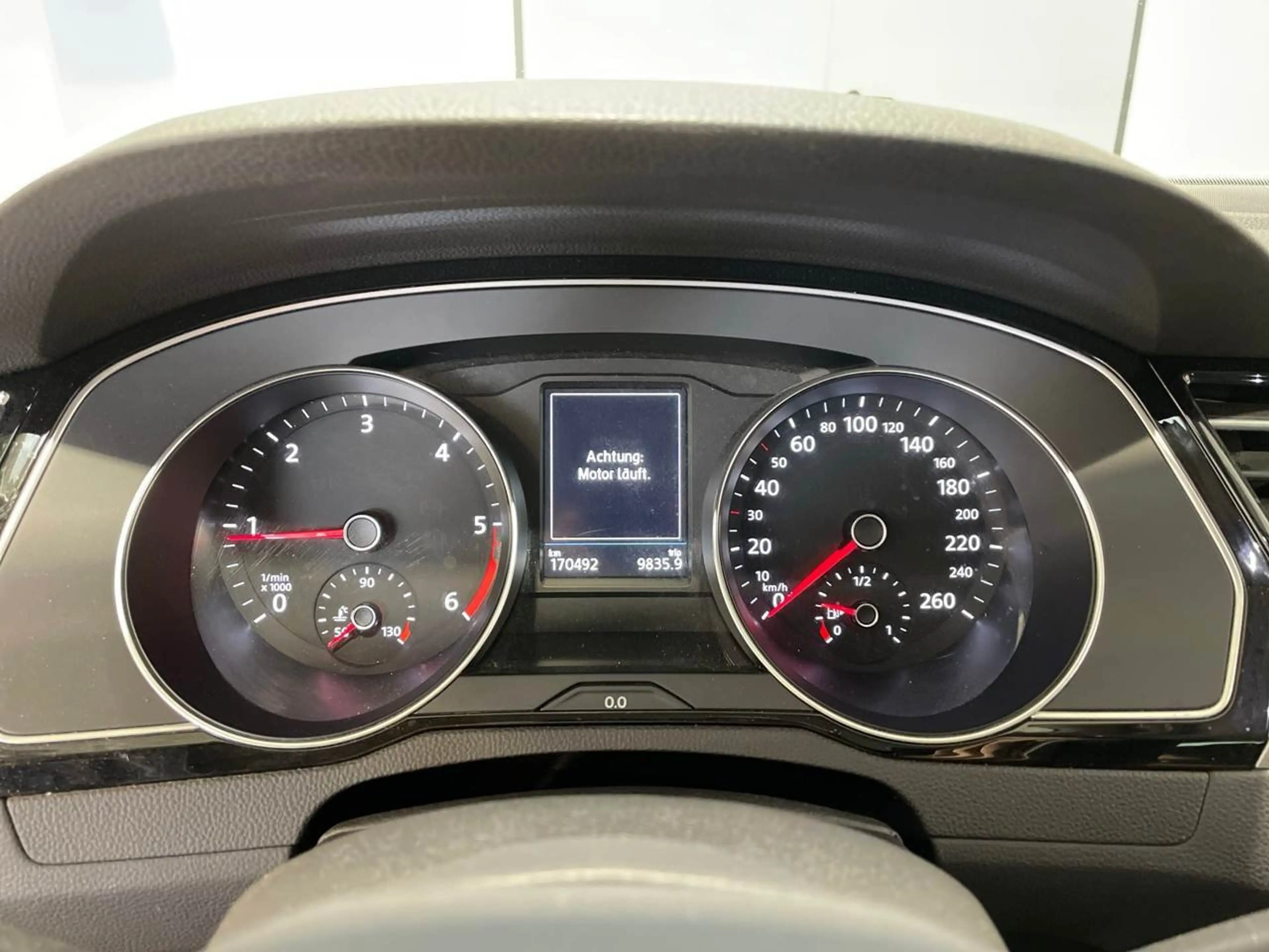 Volkswagen Passat Variant 2.0 TDI BMT Business AHK Pano ACC — photo 11
