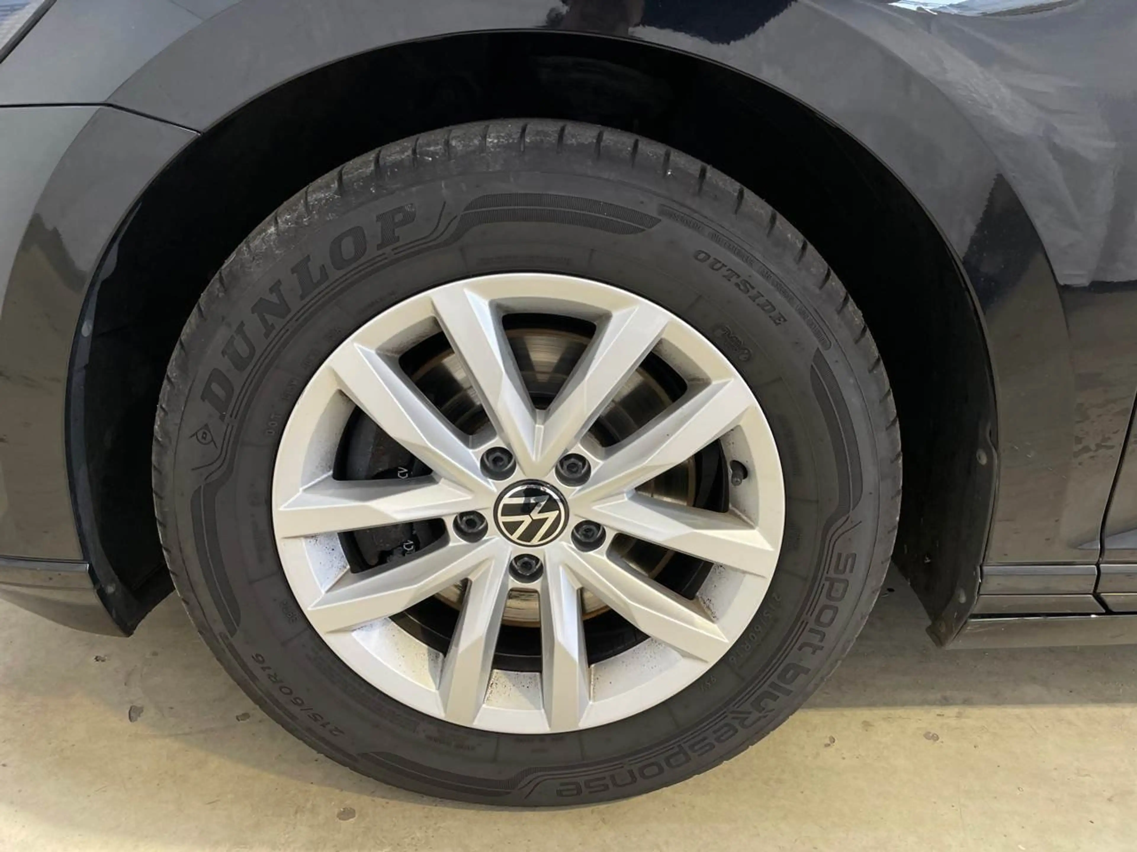 Volkswagen Passat Variant 2.0 TDI BMT Business AHK Pano ACC — photo 13