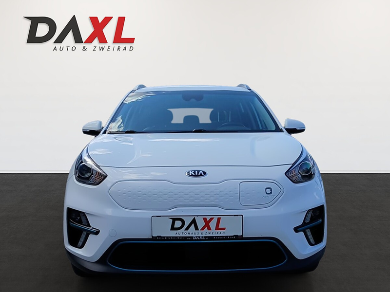 Kia e-Niro Niro EV 64kWh long Range Silber Aut. *unfallfrei* — photo 2