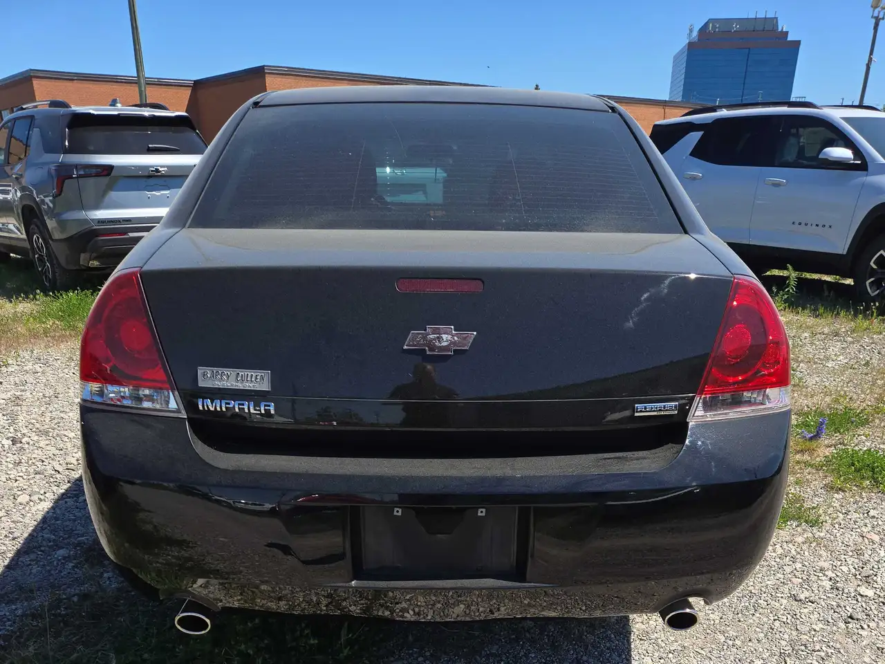 Chevrolet Impala снимка Chevrolet Impala