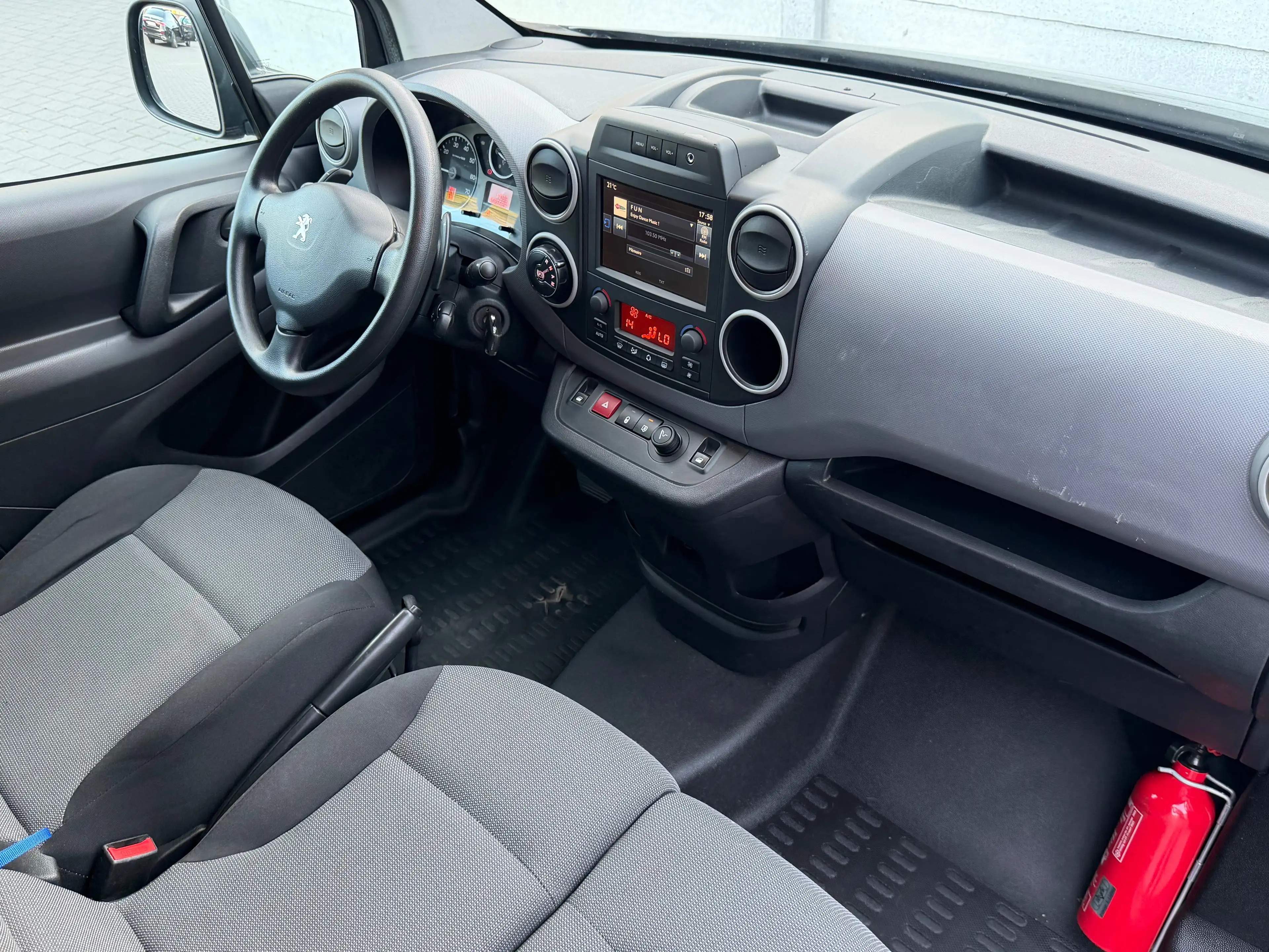 Peugeot Partner Automatique - Camera - CarPlay - 3 places - Cruise control — photo 15