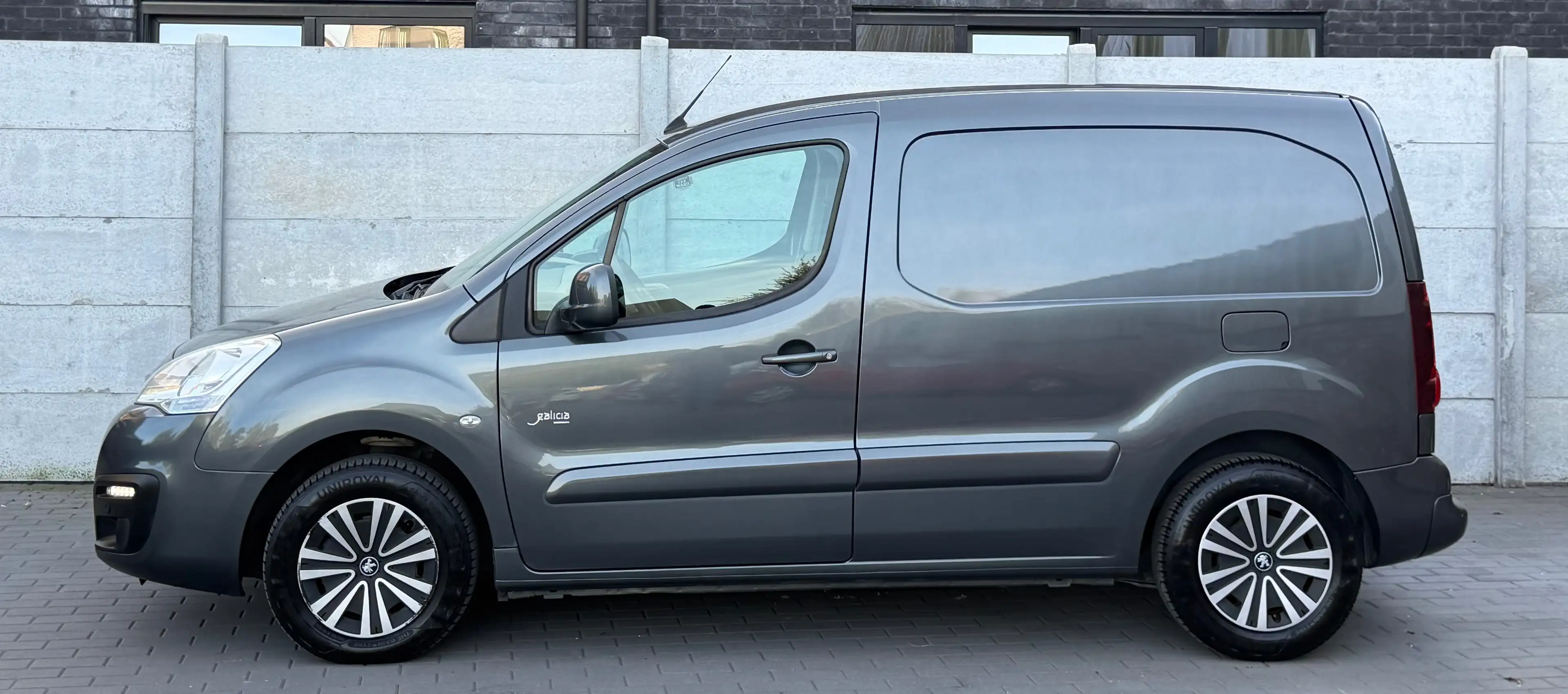 Peugeot Partner Automatique - Camera - CarPlay - 3 places - Cruise control — photo 5