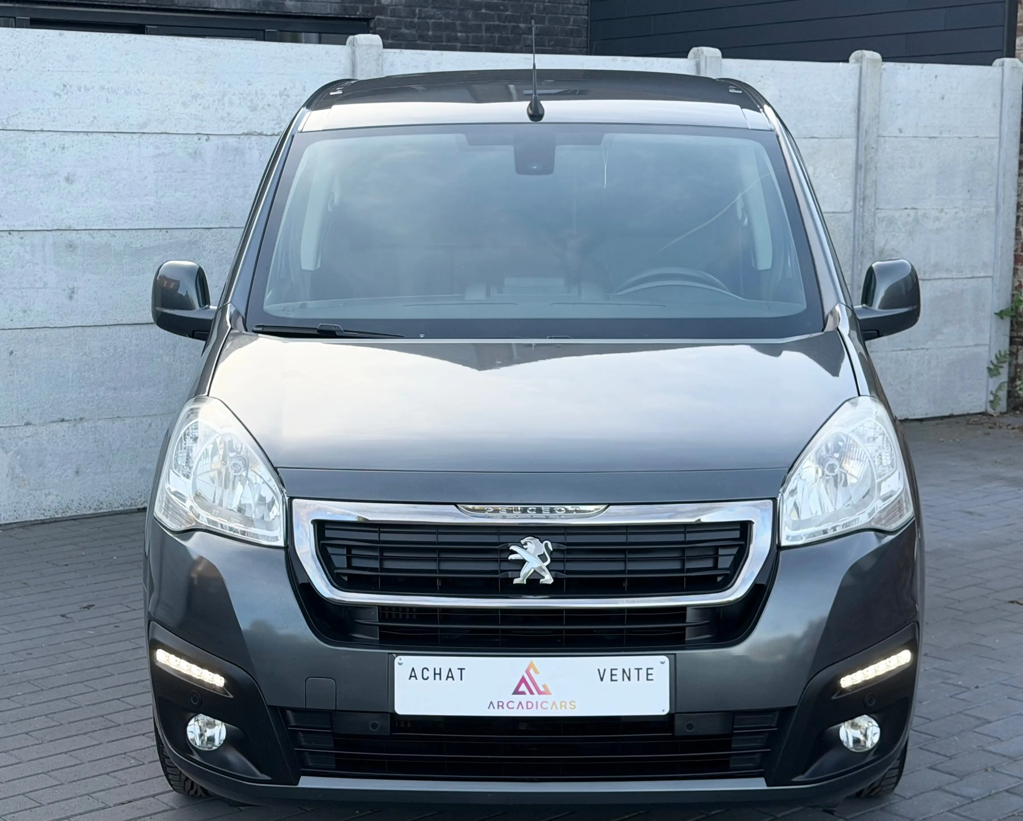 Peugeot Partner Automatique - Camera - CarPlay - 3 places - Cruise control — photo 2
