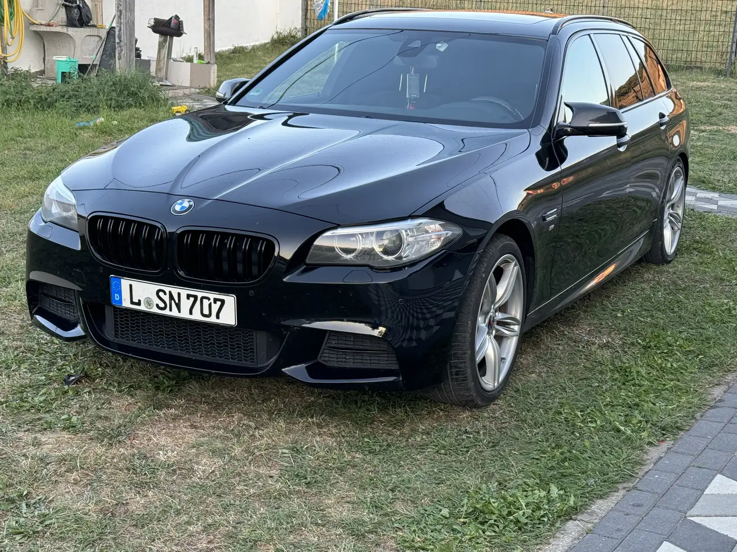 BMW 530 530 d xDrive M-Paket Schwarz - 2
