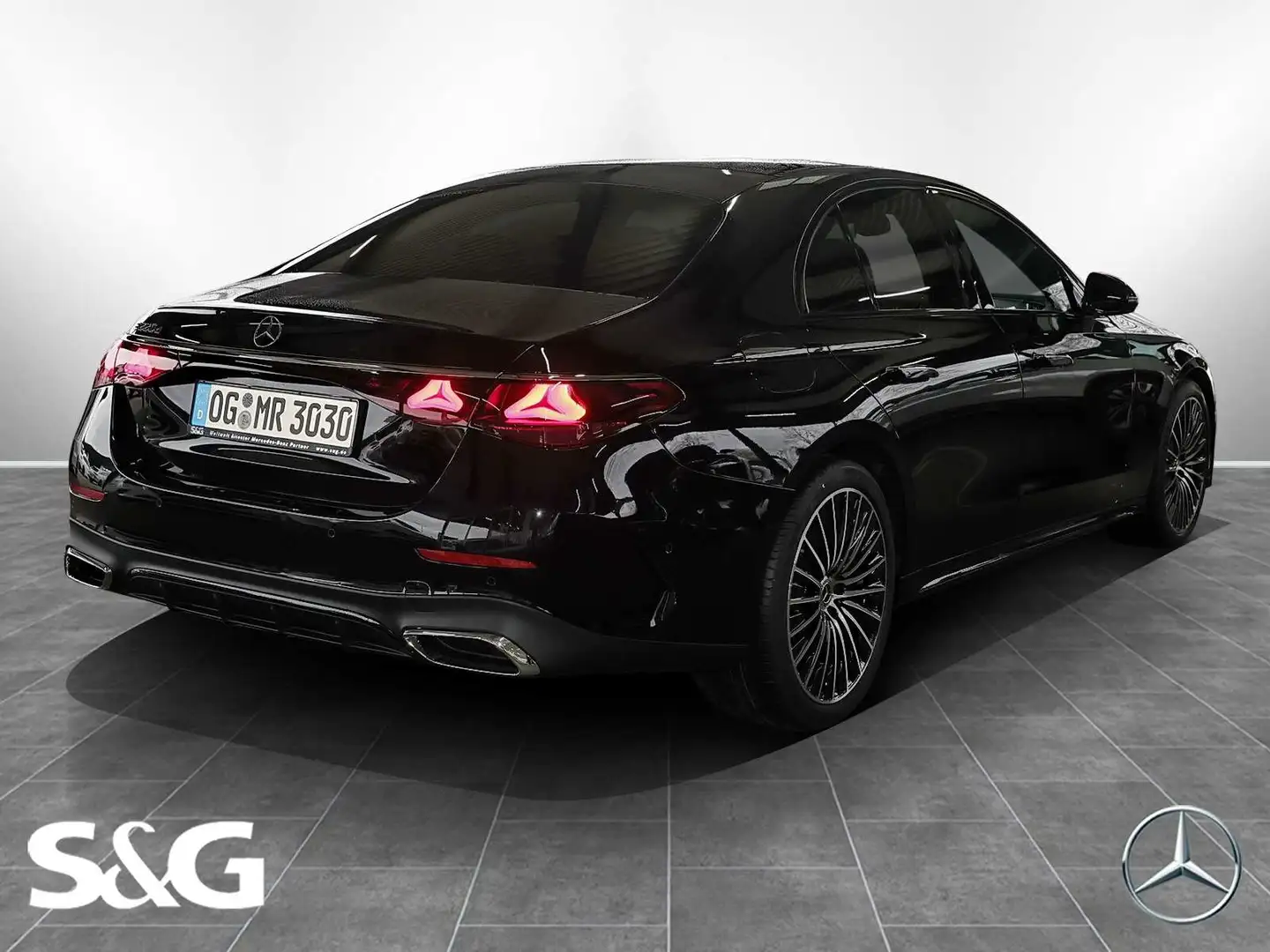 Mercedes-Benz E 220 d Limousine AMG MBUX+360°+DIG-LED+Pano+AHK Schwarz - 2