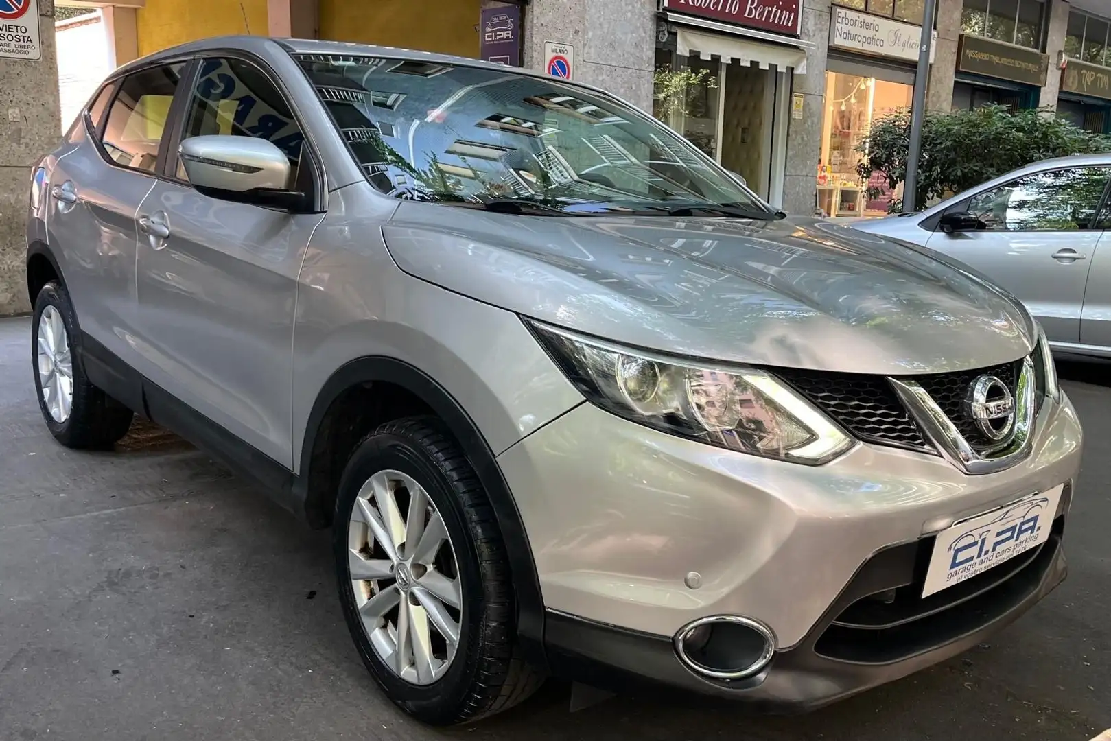 Nissan Qashqai Qashqai 1.2 dig-t N-Vision 115cv Argento - 2