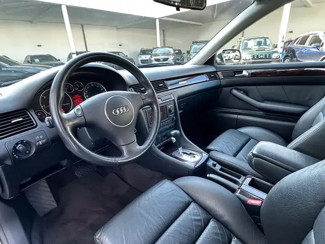 Audi A6 view 11