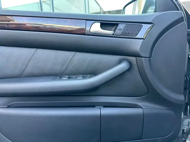 Audi A6 view 16