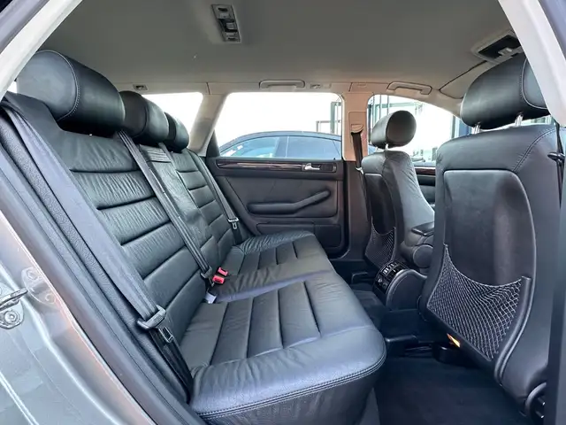 Audi A6 view 14