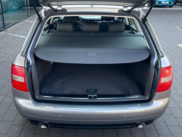 Audi A6 view 8