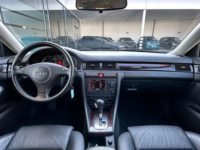Audi A6 view 12