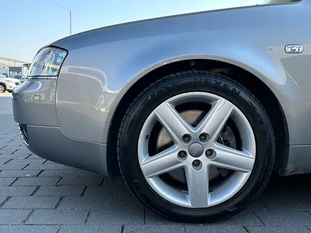 Audi A6 view 9