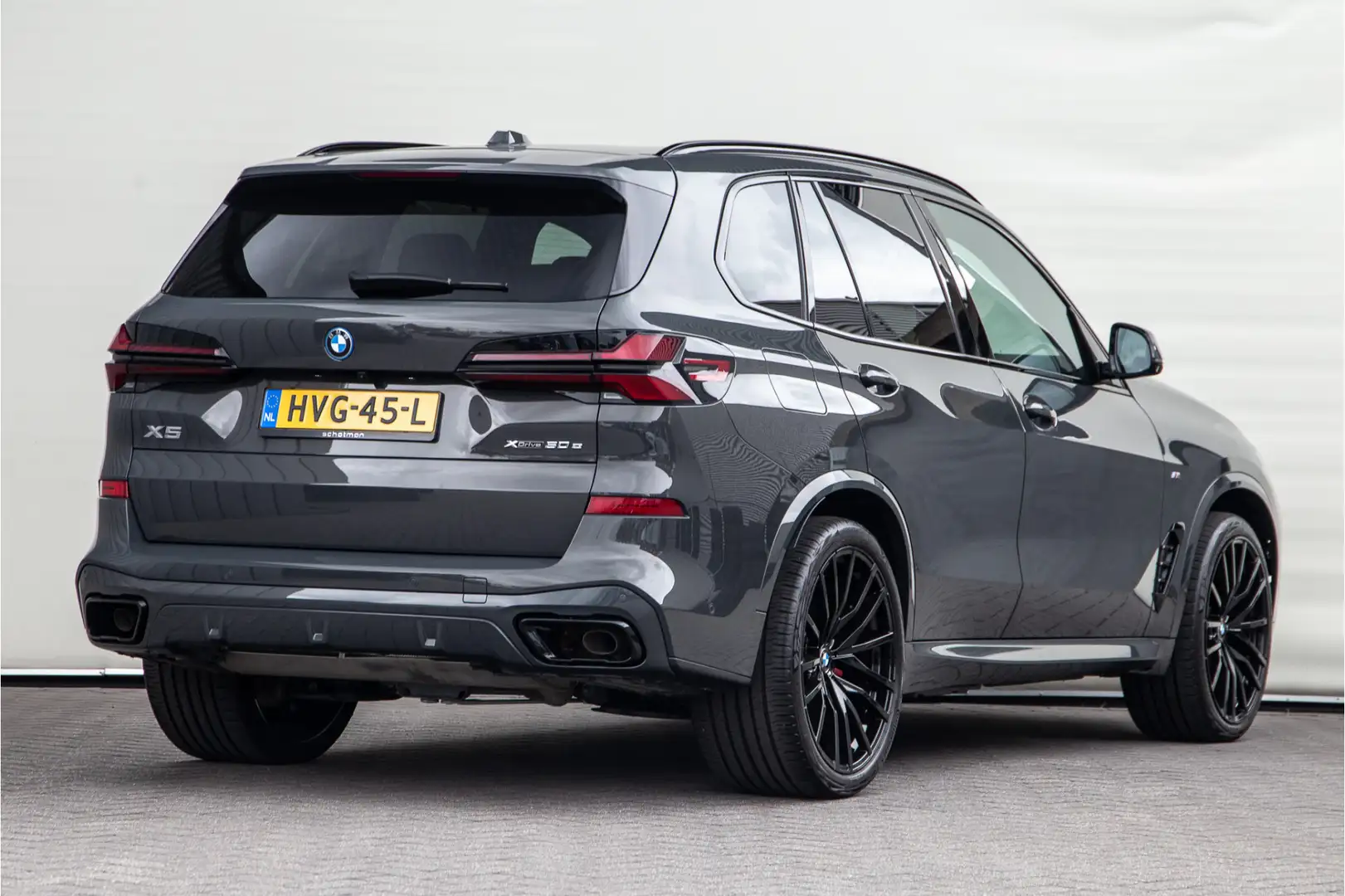BMW X5 xDrive50e M-Sport, Pano, Innovation, Harman-Kardon Grijs - 2