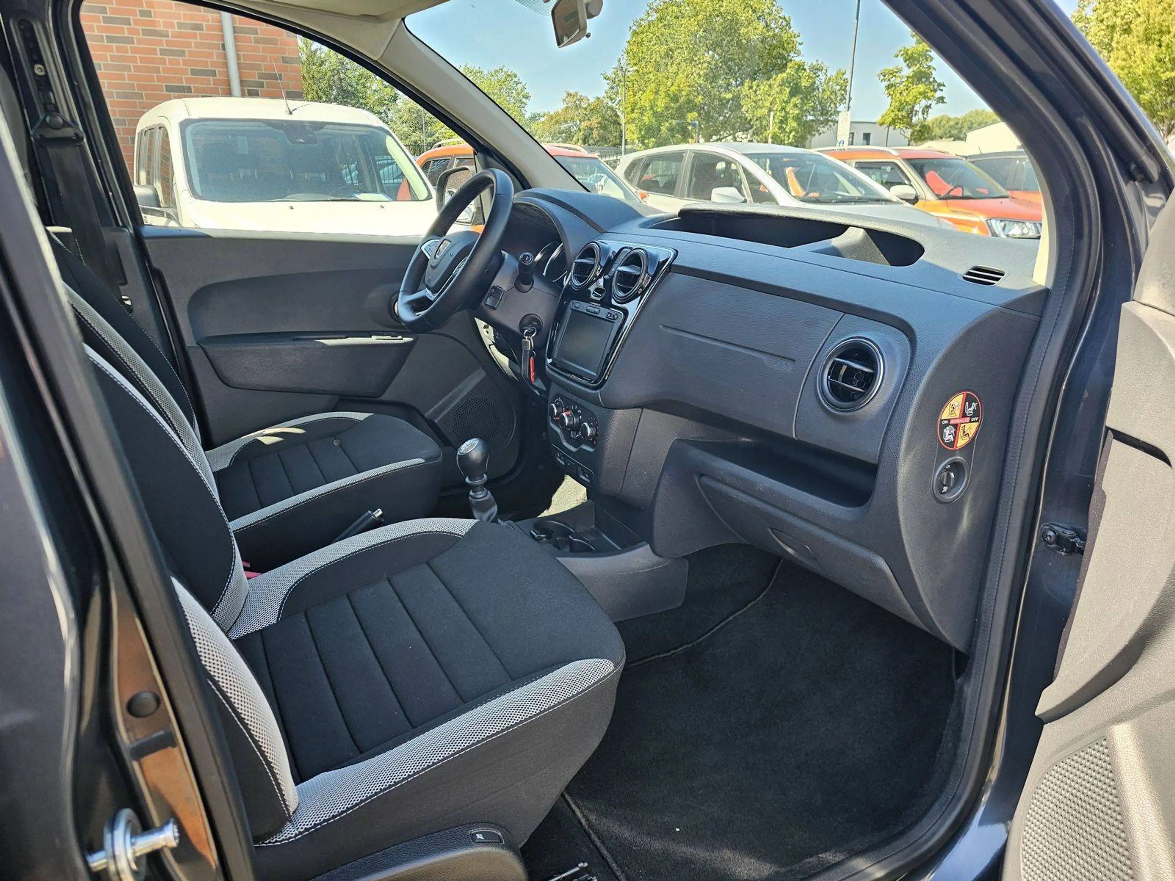 Dacia Dokker Dokker TCe 130 GPF Stepway Plus Navi+Cam — photo 4