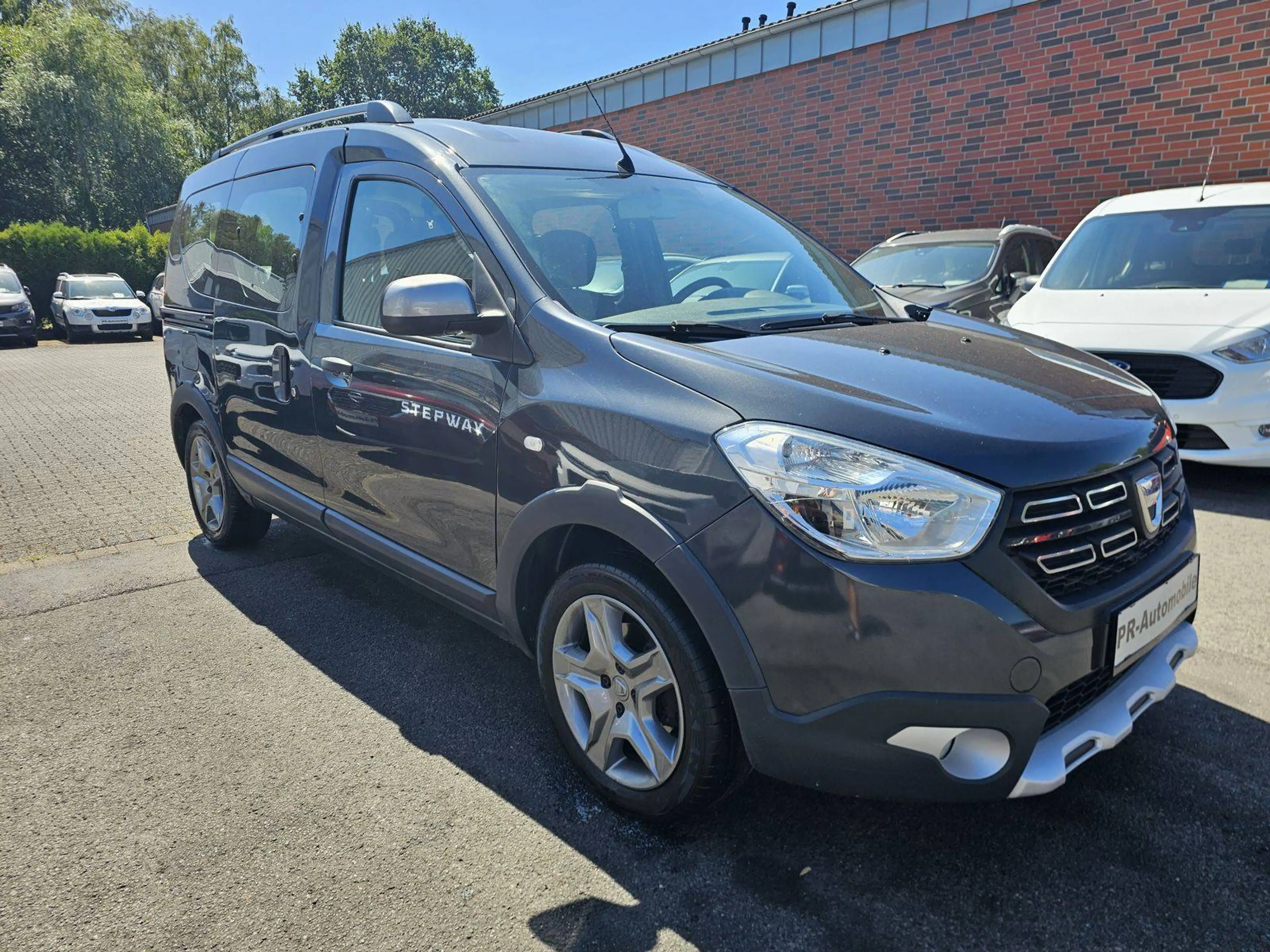 Dacia Dokker Dokker TCe 130 GPF Stepway Plus Navi+Cam — photo 3