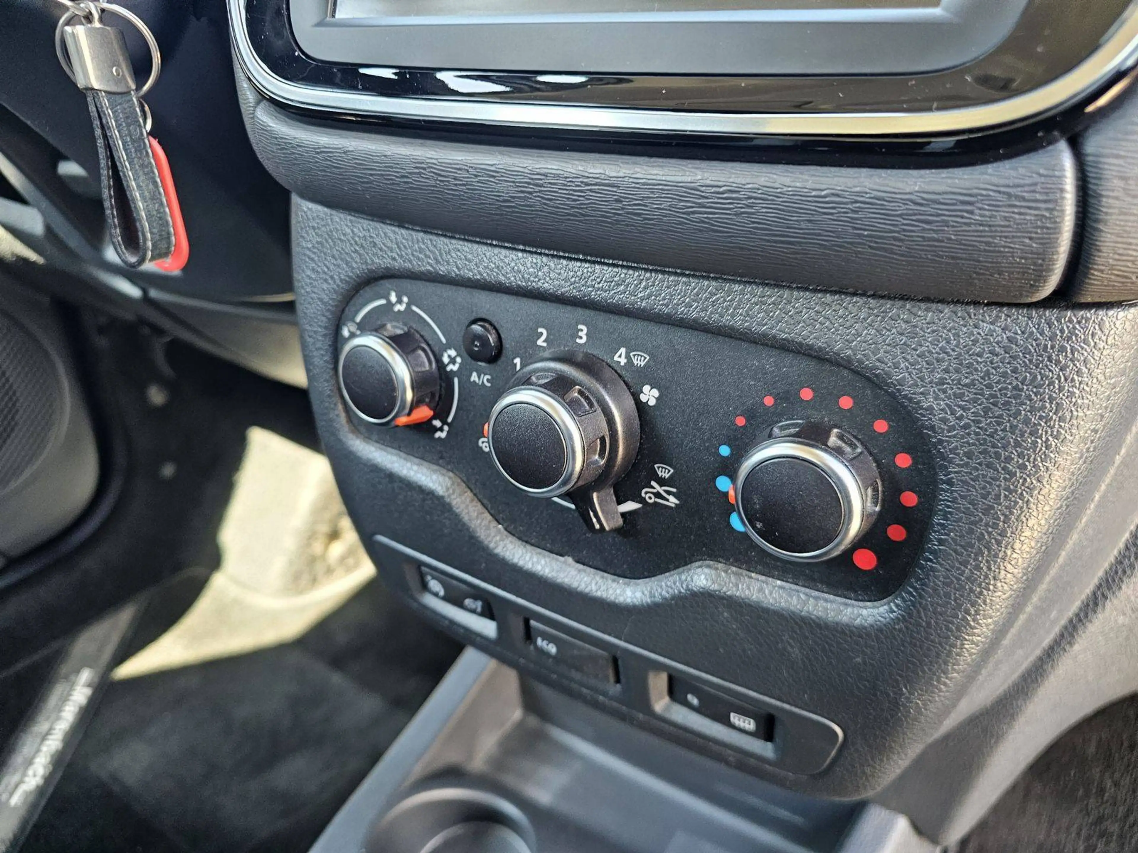 Dacia Dokker Dokker TCe 130 GPF Stepway Plus Navi+Cam — photo 7