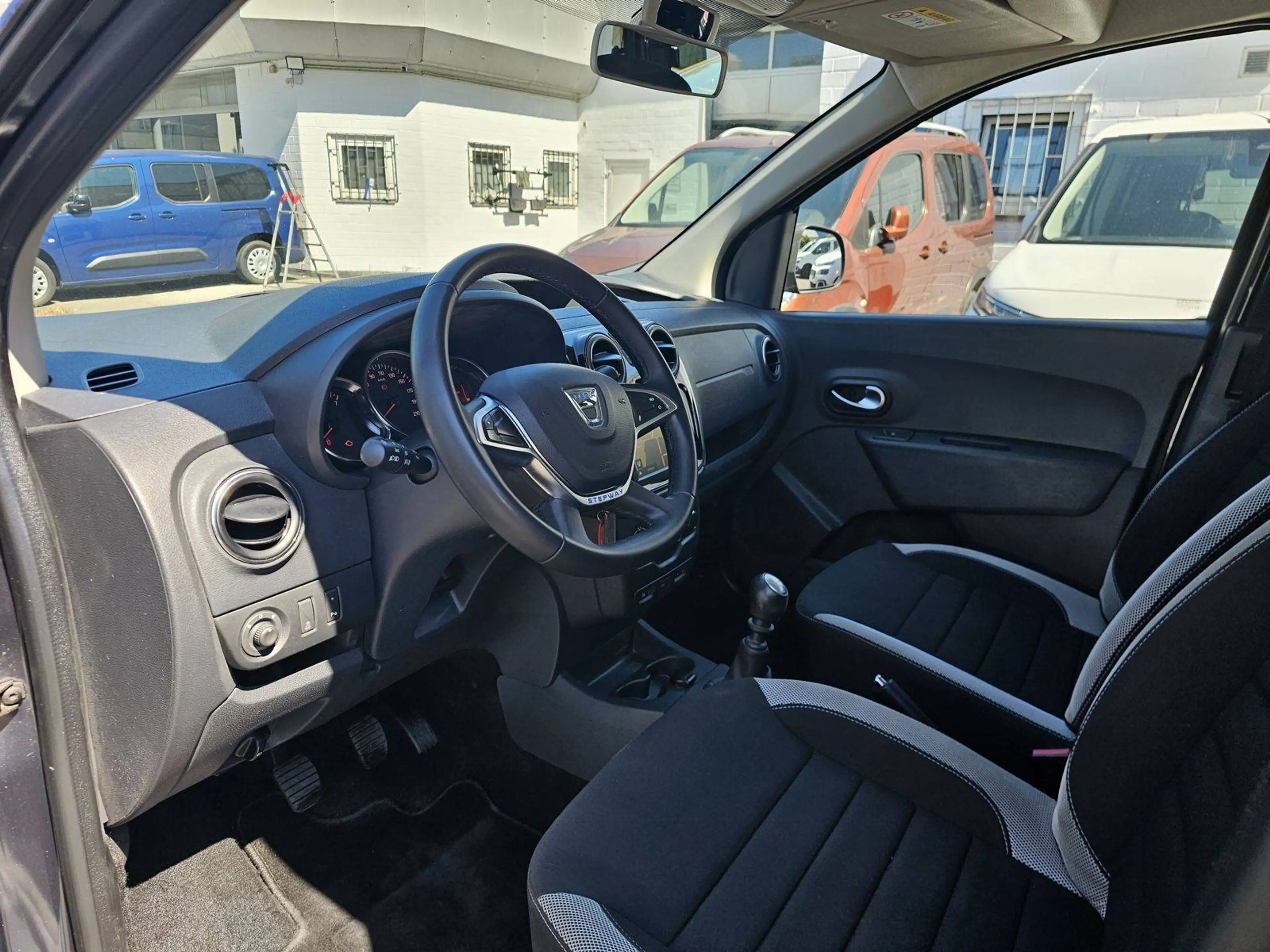 Dacia Dokker Dokker TCe 130 GPF Stepway Plus Navi+Cam — photo 9