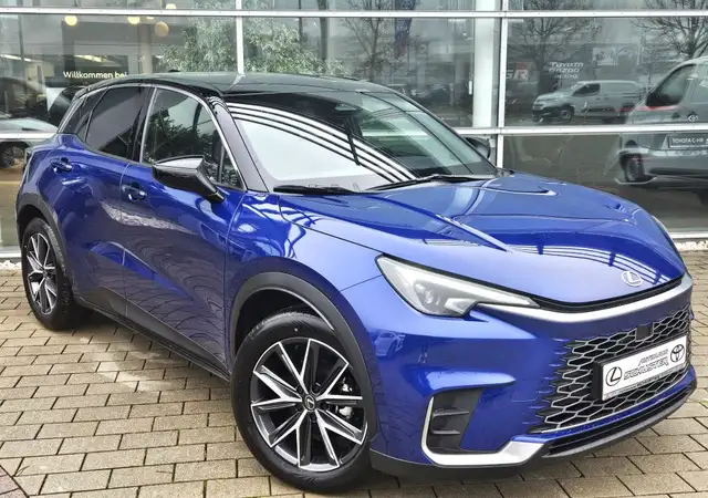 Lexus LBX