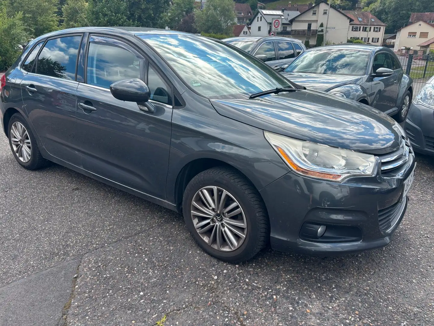 Citroen C4 Lim. Tendance Grau - 1