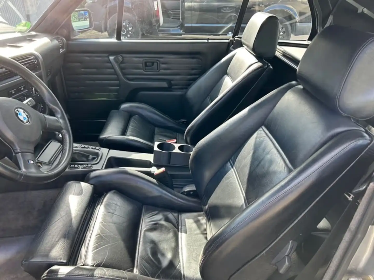 BMW 320 I. E30 srebrna - 2