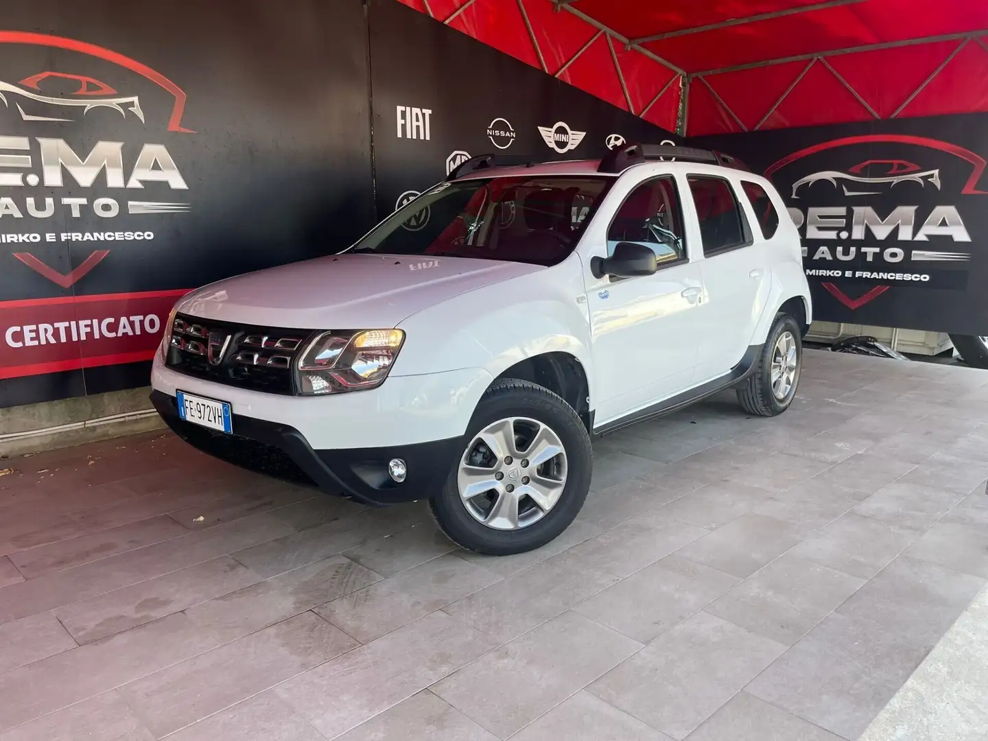 Dacia Duster 1.5 dCi 110CV Start&Stop 4x2 Lauréate Family N1 Weiß - 1