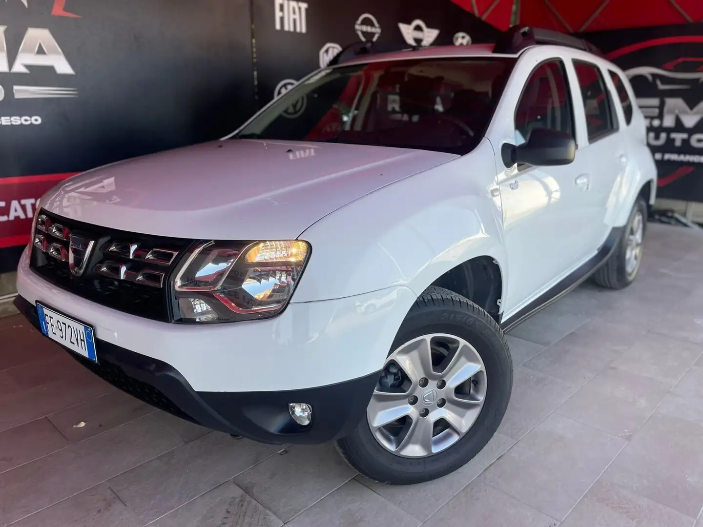 Dacia Duster 1.5 dCi 110CV Start&Stop 4x2 Lauréate Family N1 Weiß - 2