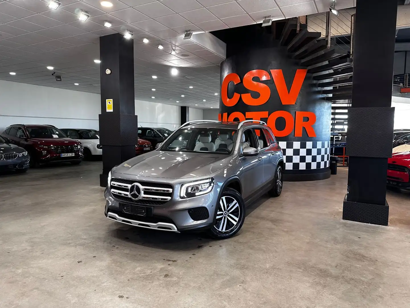 Mercedes-Benz GLB 200 1.3 DCT 120KW (163CV) Gris - 2