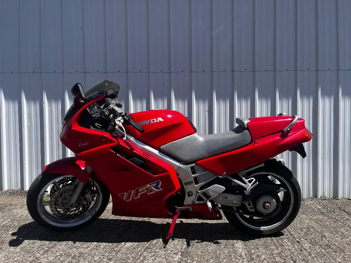 Honda VFR 750 Rouge - 2