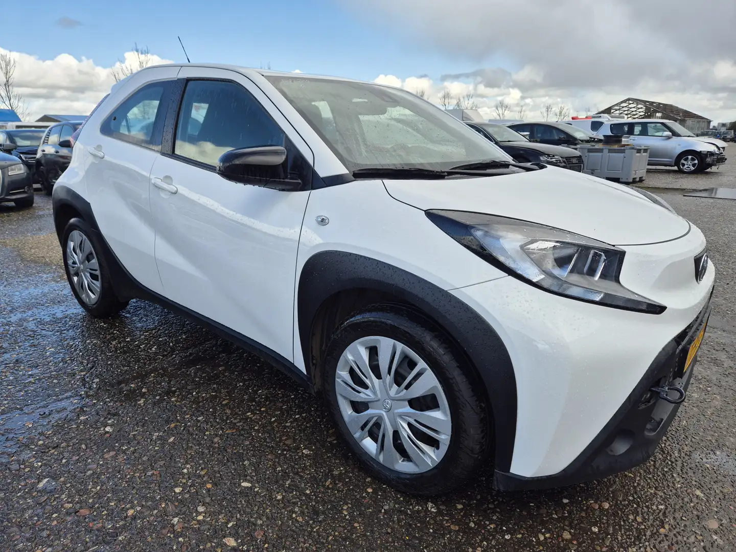 Toyota Aygo X 1.0 VVT-i MT Play 20.000km lichte schade btw scher Bílá - 1