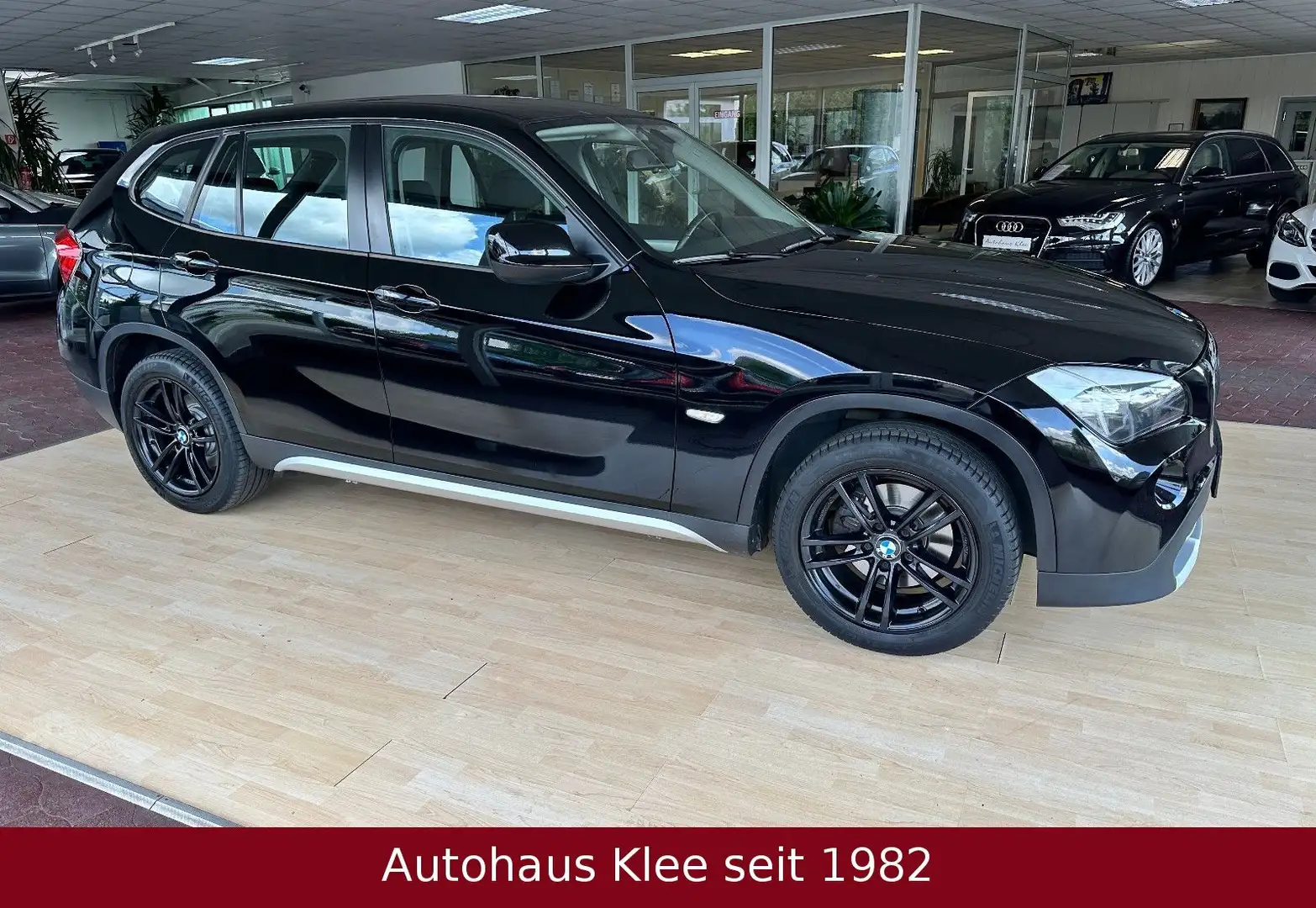 BMW X1 18 d xDrive ~LM~AHK~TÜV+SERVICE NEU~ Schwarz - 2